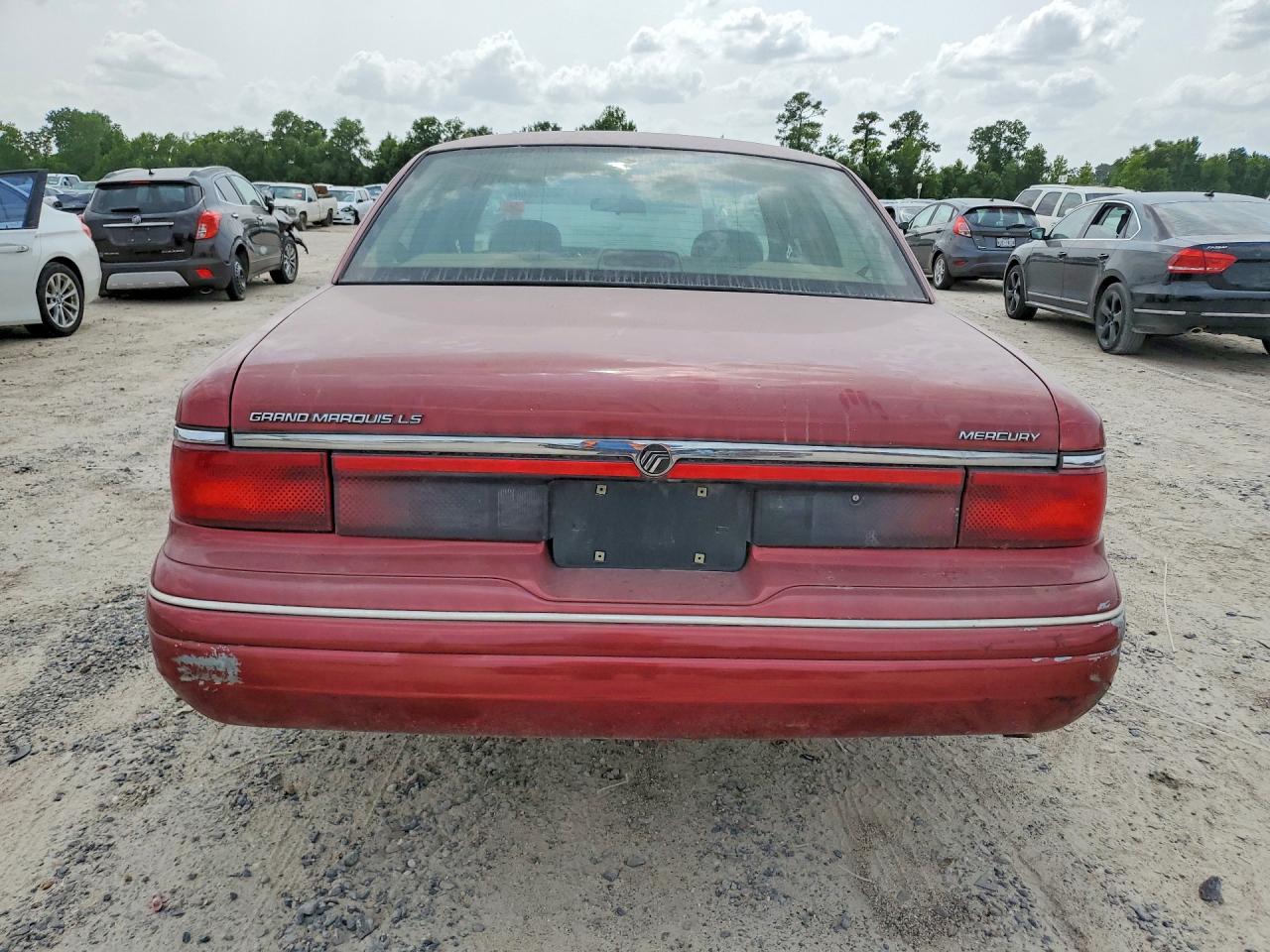1997 Mercury Grand Marquis Ls Burgundy vin: 2MELM75W7VX738862