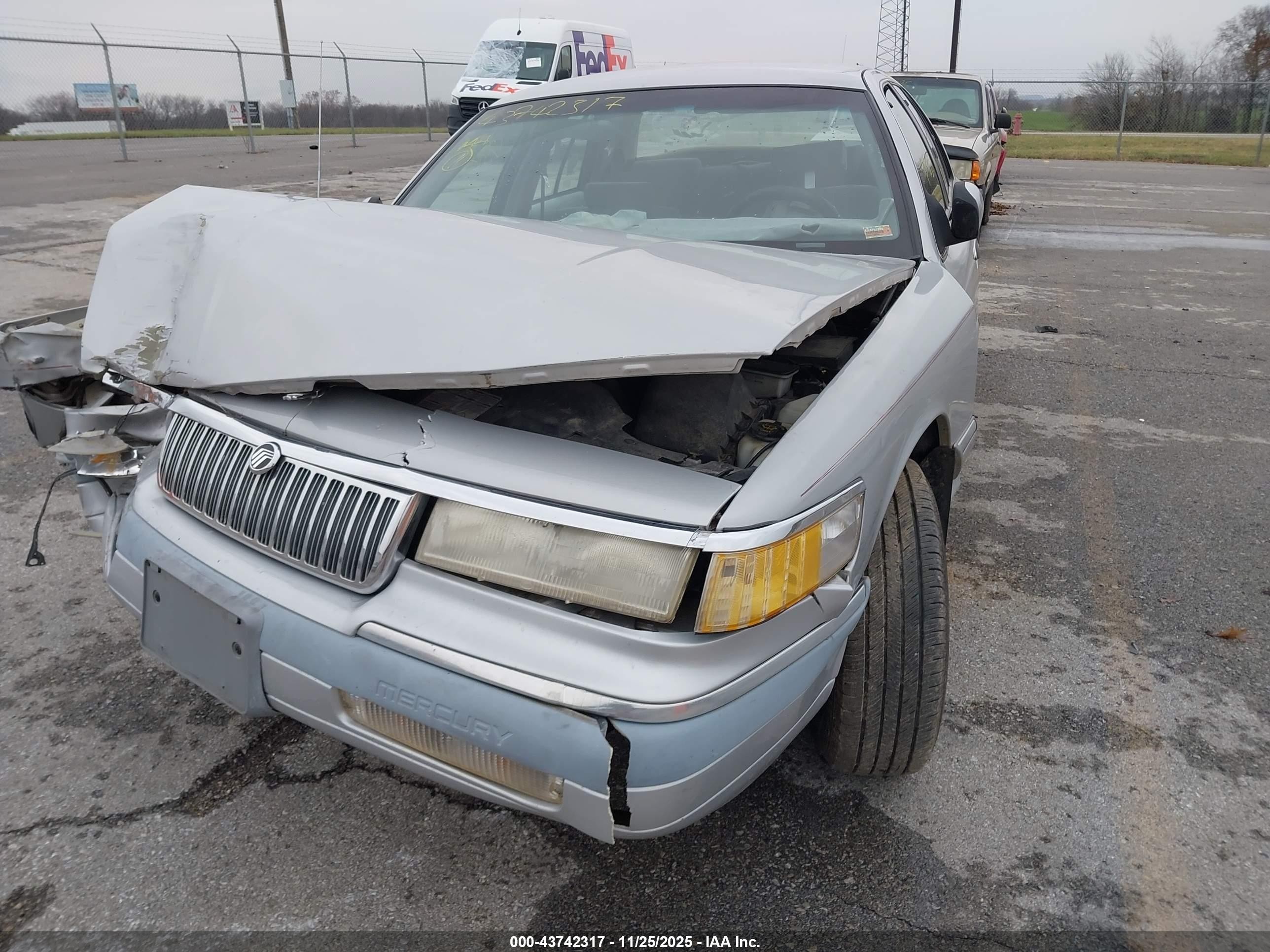 1993 Mercury Grand Marquis Ls Silver vin: 2MELM75W8PX643021