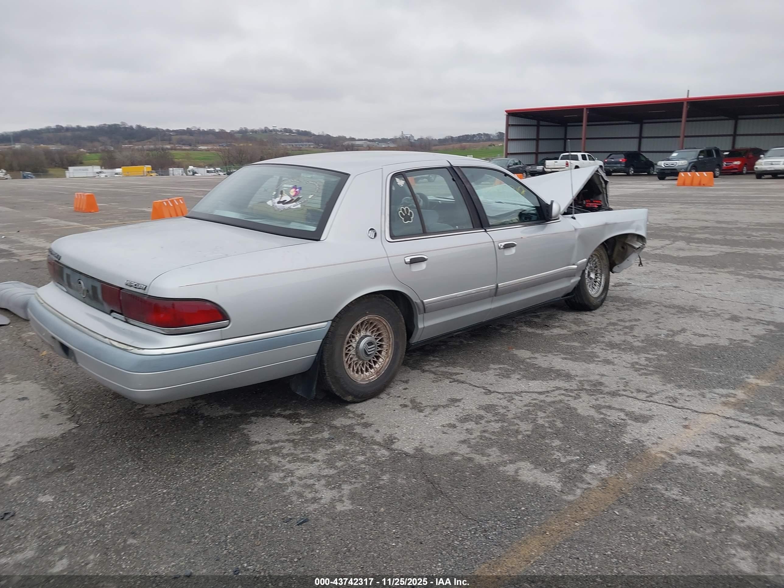 1993 Mercury Grand Marquis Ls Silver vin: 2MELM75W8PX643021