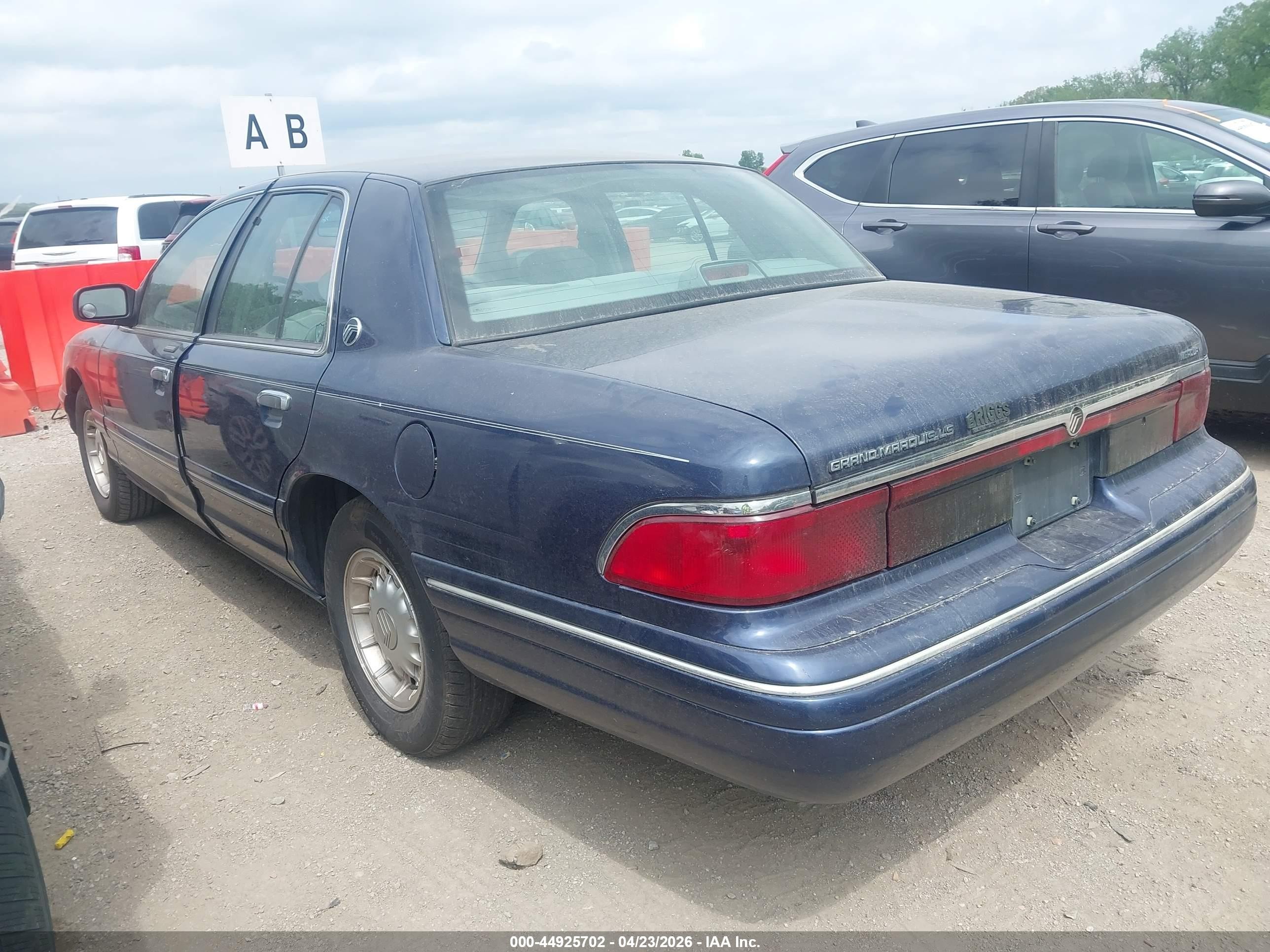 1995 Mercury Grand Marquis Ls Синий vin: 2MELM75W9SX626401