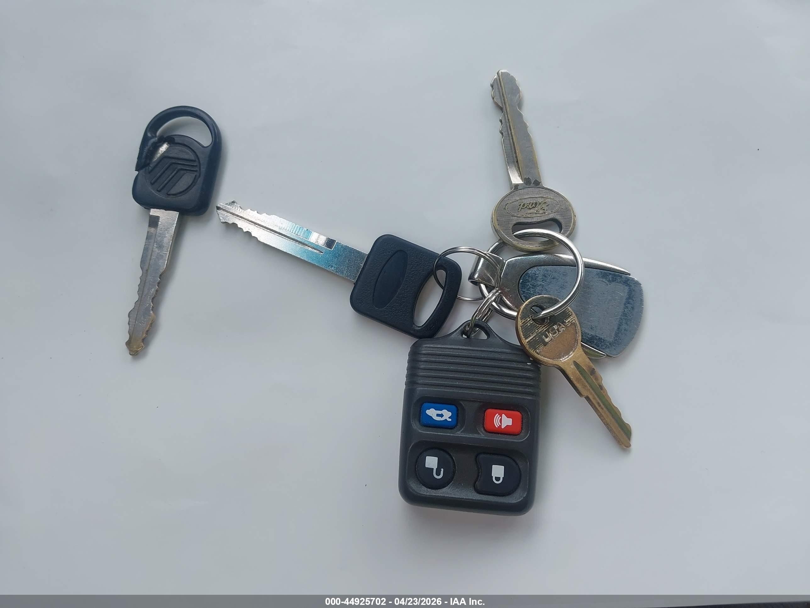 1995 Mercury Grand Marquis Ls Синий vin: 2MELM75W9SX626401