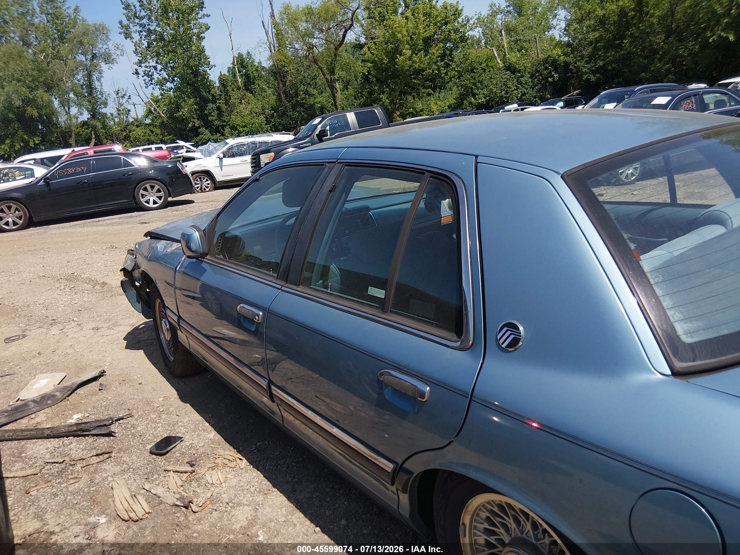 1993 Mercury Grand Marquis Ls Blue vin: 2MELM75WXPX675517