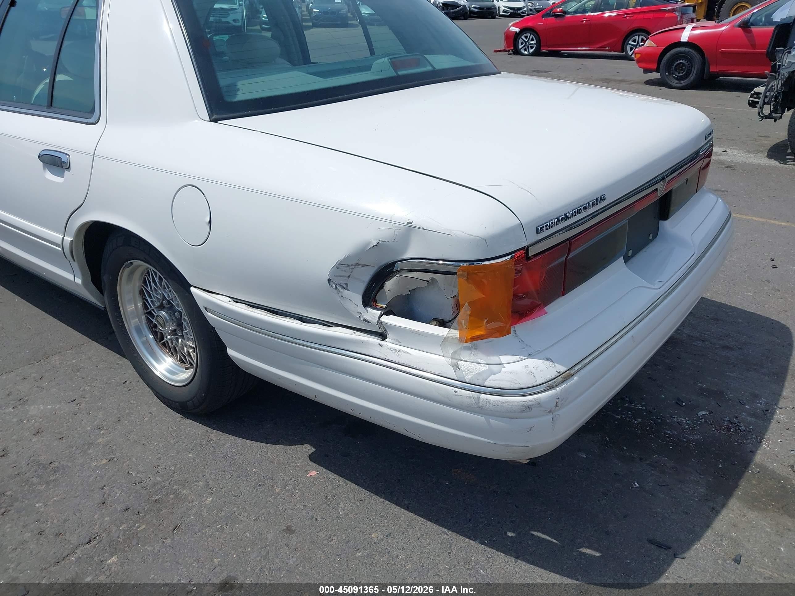 1997 Mercury Grand Marquis Ls White vin: 2MELM75WXVX720310