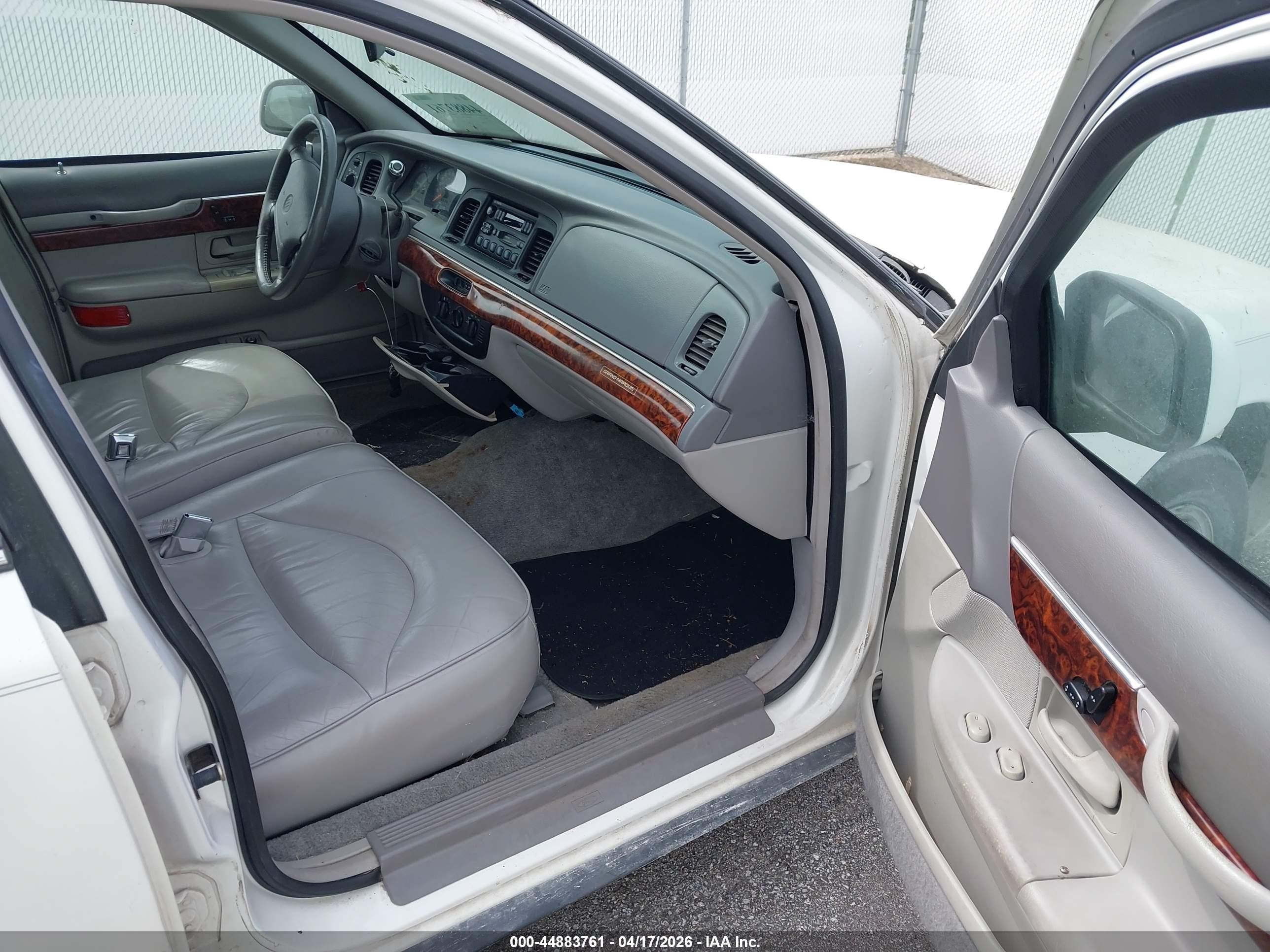 1997 Mercury Grand Marquis Ls White vin: 2MELM75WXVX723112