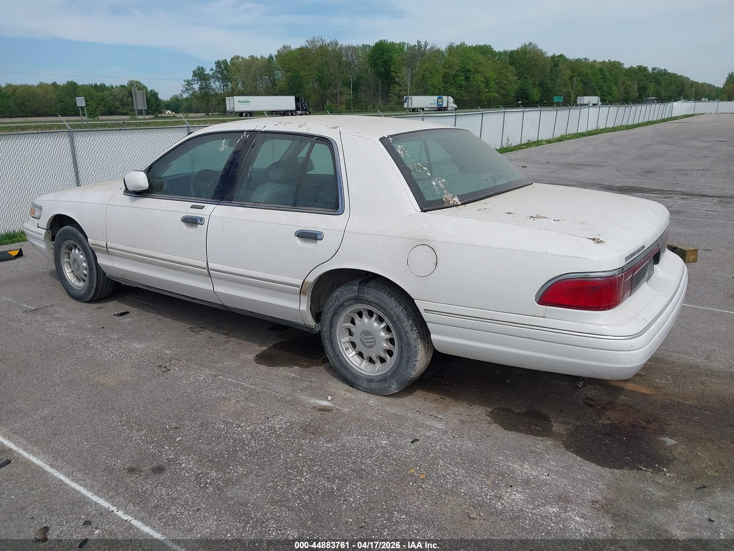 1997 Mercury Grand Marquis Ls White vin: 2MELM75WXVX723112