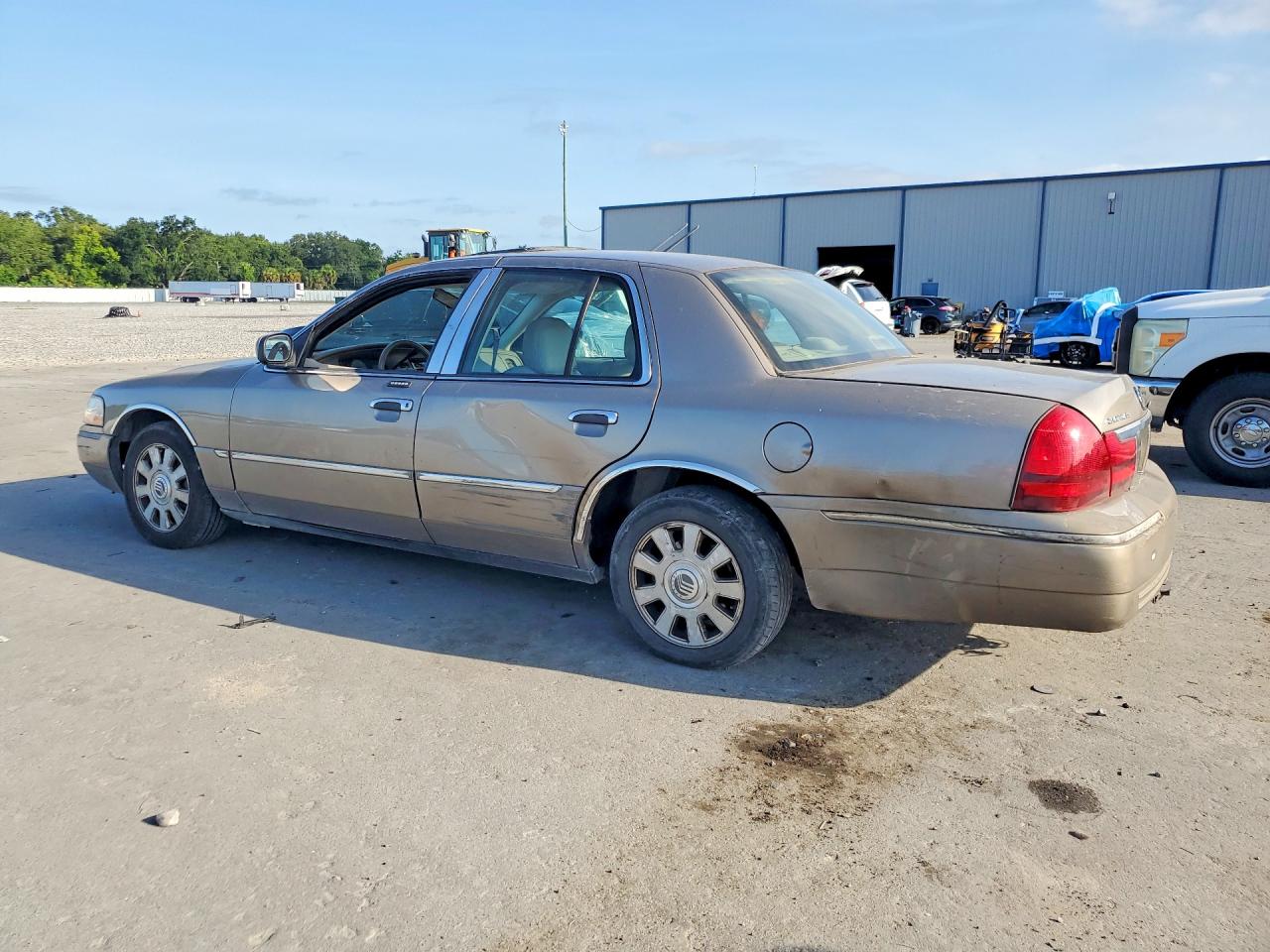 2004 Mercury Grand Marquis Ls Beige vin: 2MHFM75W14X680214