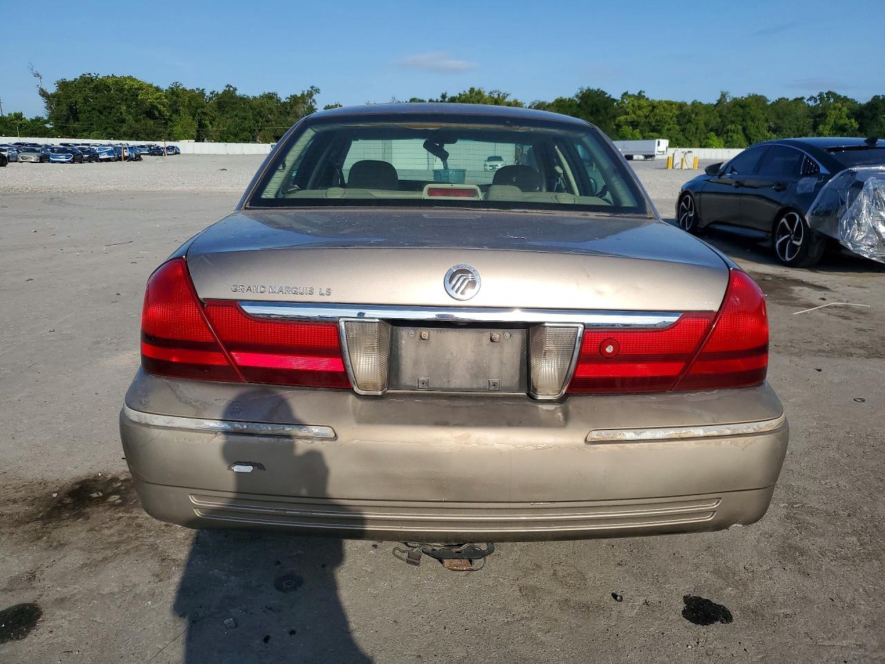 2004 Mercury Grand Marquis Ls Beige vin: 2MHFM75W14X680214