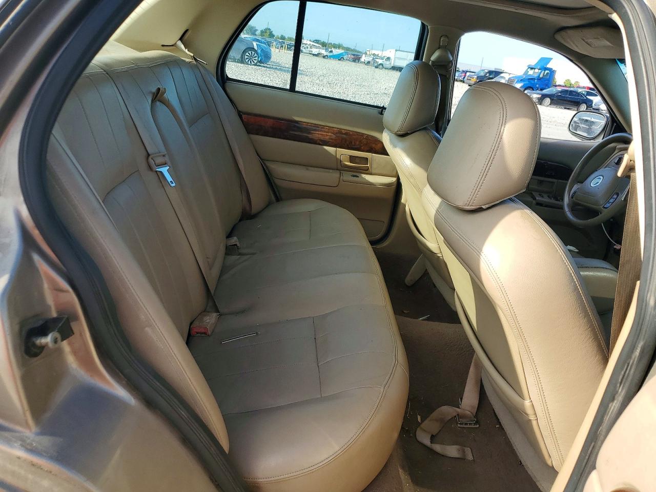 2004 Mercury Grand Marquis Ls Beige vin: 2MHFM75W14X680214