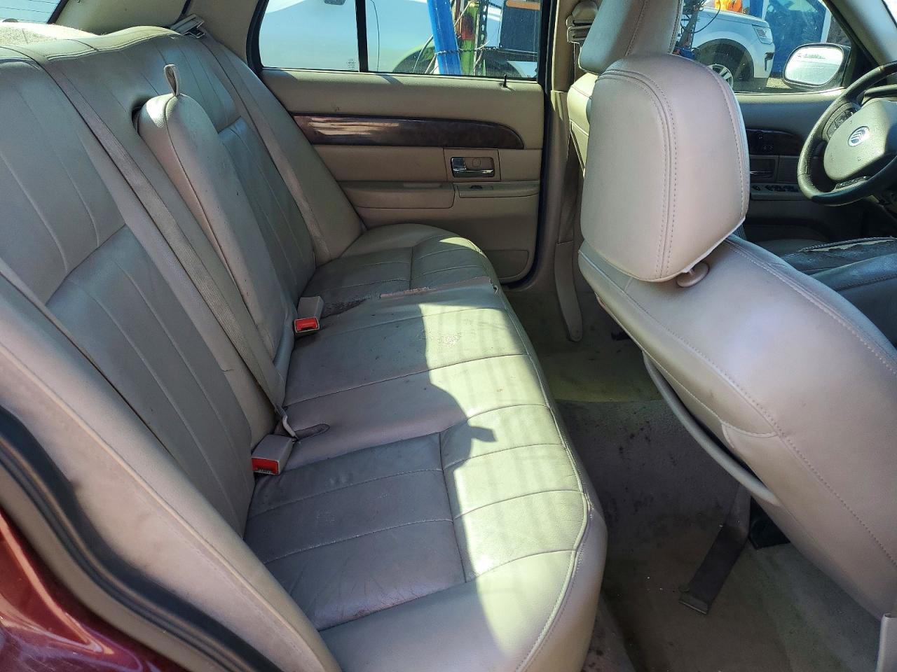 2006 Mercury Grand Marquis Burgundy vin: 2MHFM75W96X641891