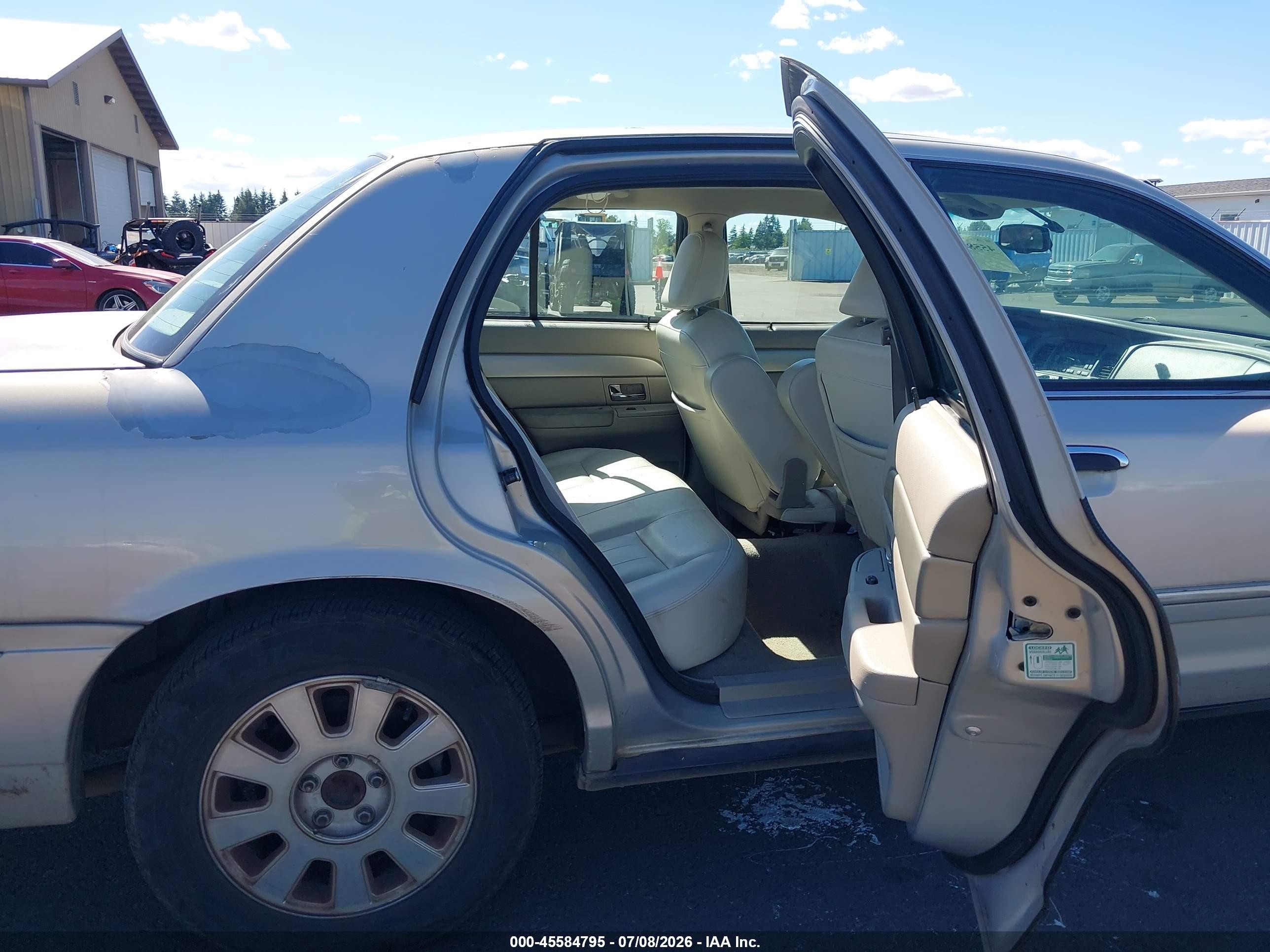 2007 Mercury Grand Marquis Ls Silver vin: 2MHHM75V57X611787