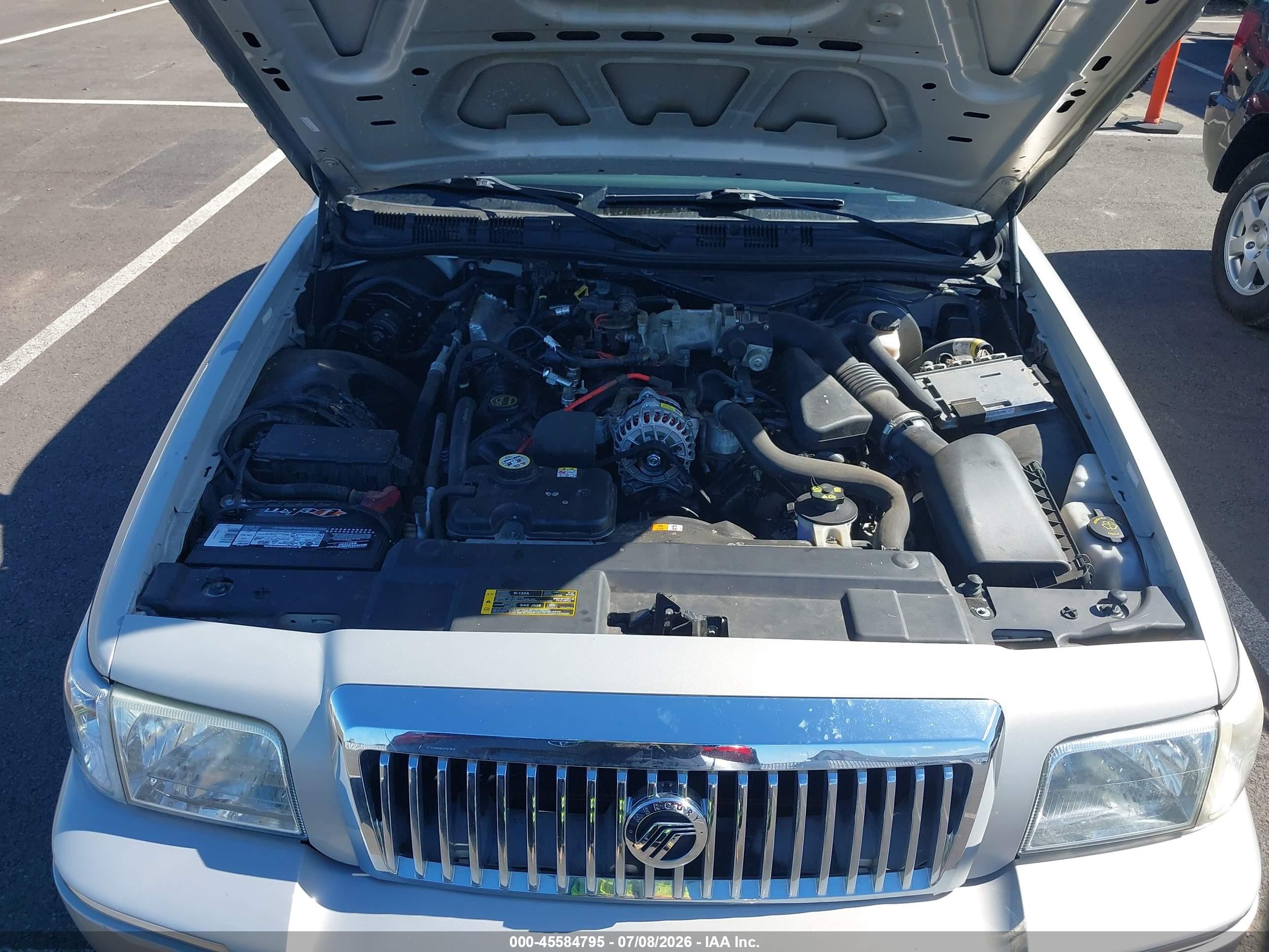 2007 Mercury Grand Marquis Ls Silver vin: 2MHHM75V57X611787