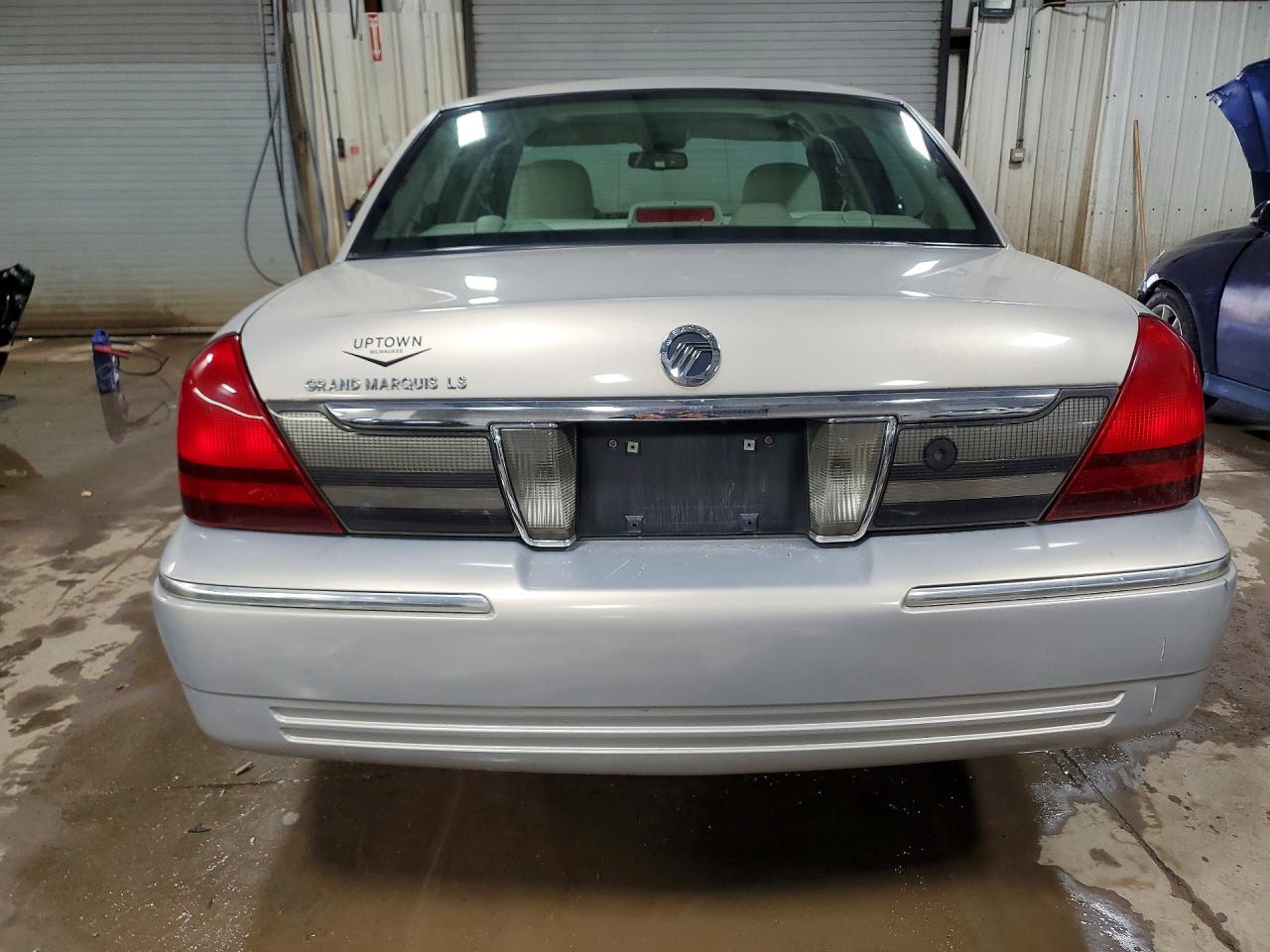 2007 Mercury Grand Marquis Ls Silver vin: 2MHHM75V97X613607