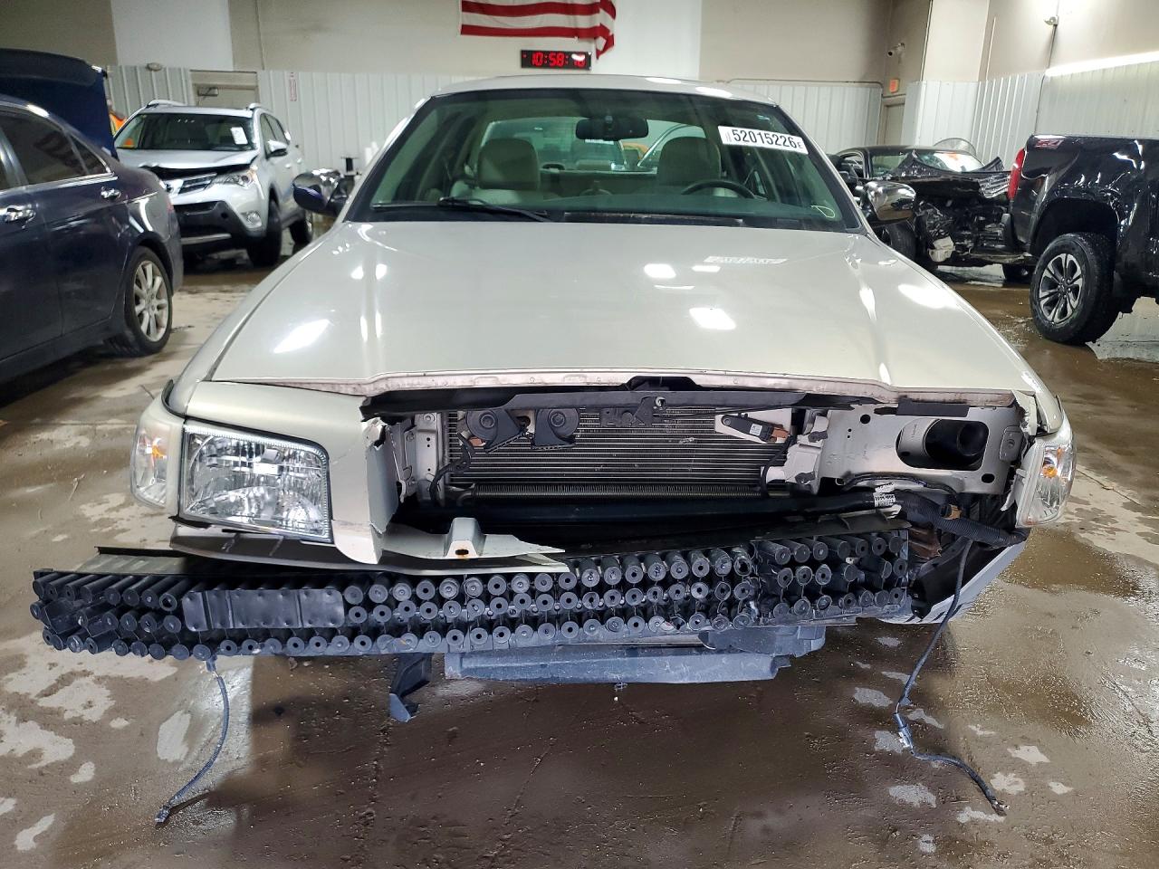 2007 Mercury Grand Marquis Ls Silver vin: 2MHHM75V97X613607