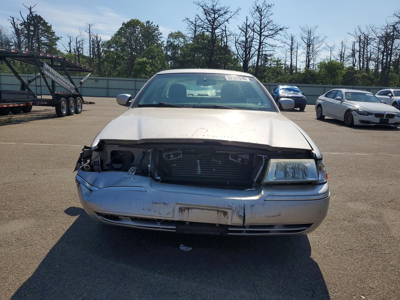 2005 Mercury Marquis Silver vin: 2MHHM75W05X625439
