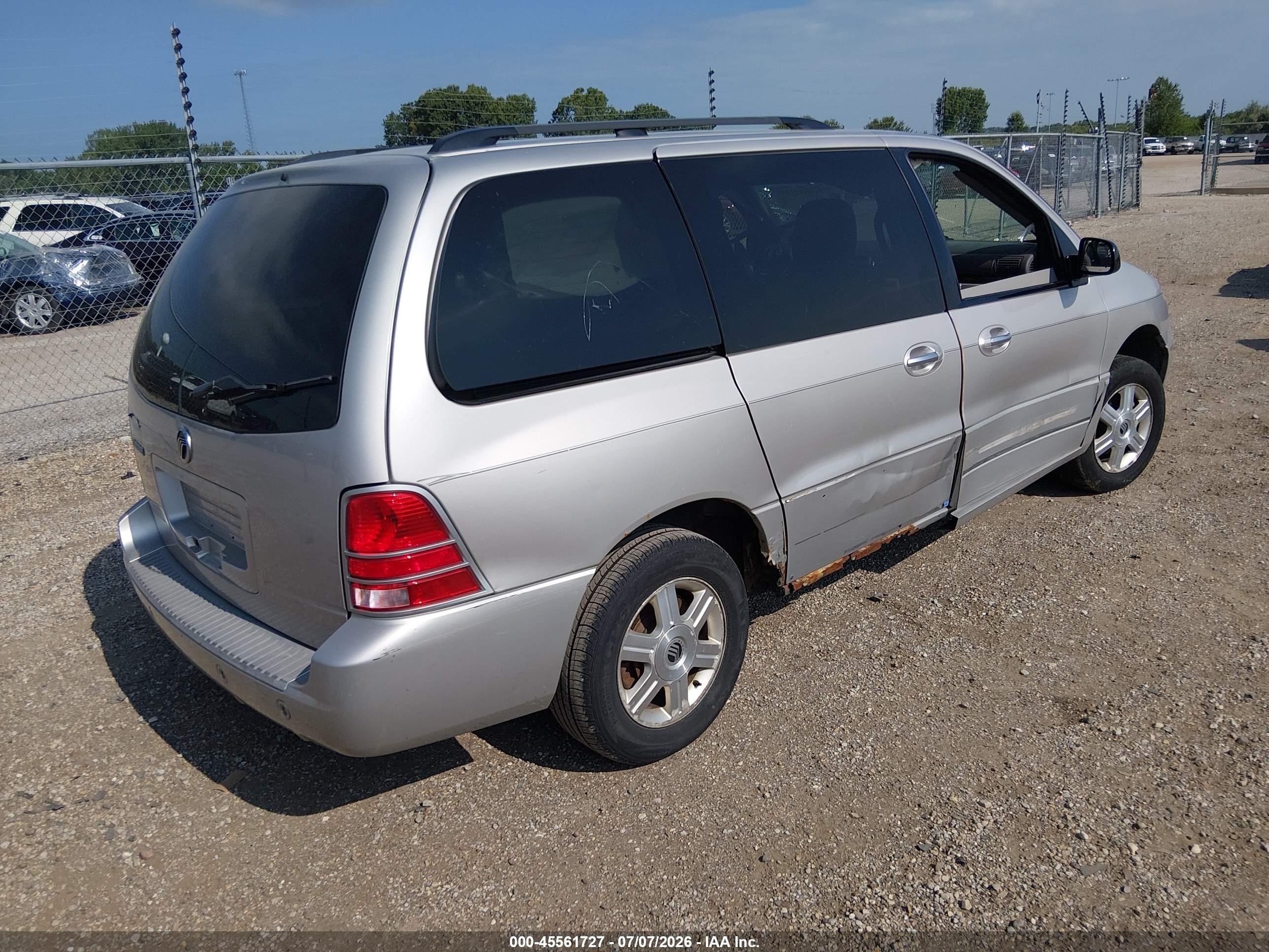 2004 Mercury Monterey   Silver vin: 2MRDA20204BJ16280