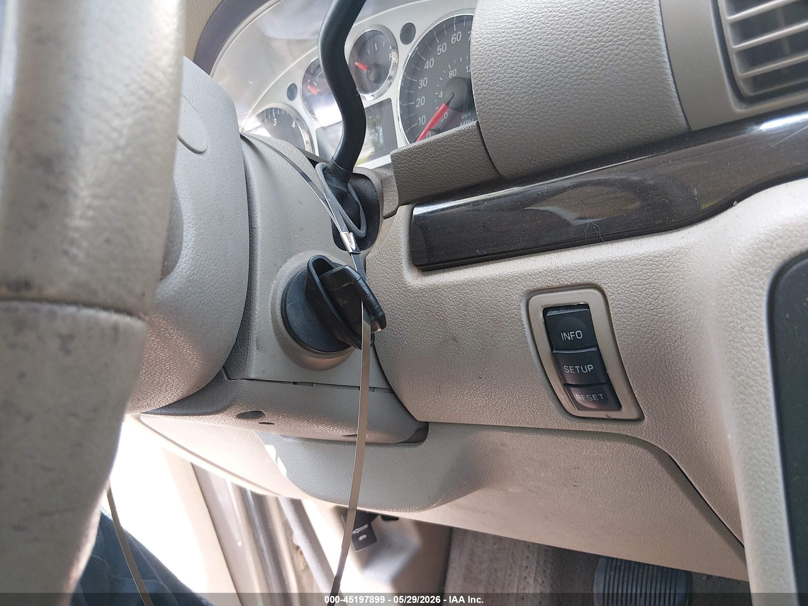 2004 Mercury Monterey   Gray vin: 2MRDA20264BJ01251