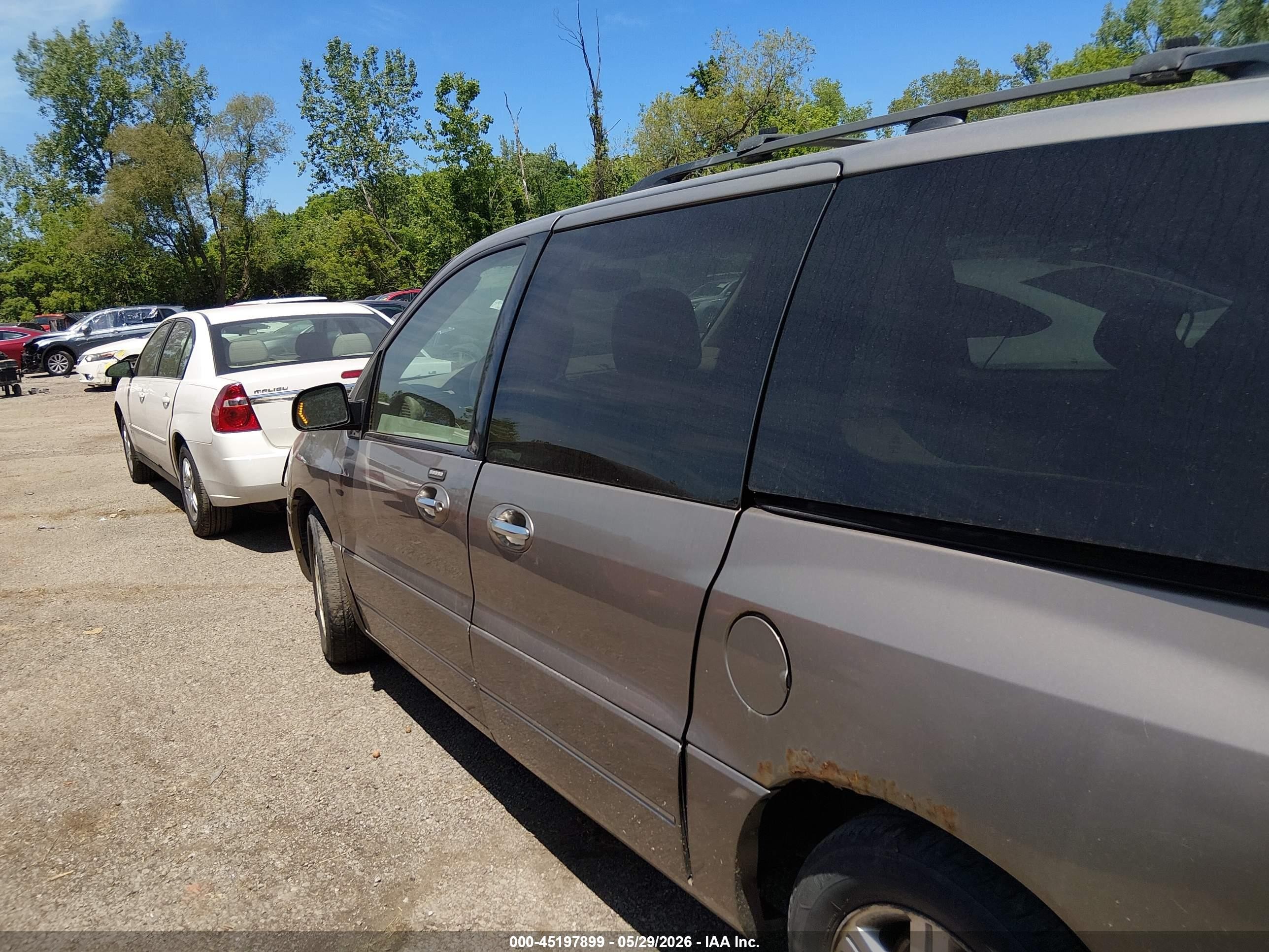 2004 Mercury Monterey   Gray vin: 2MRDA20264BJ01251