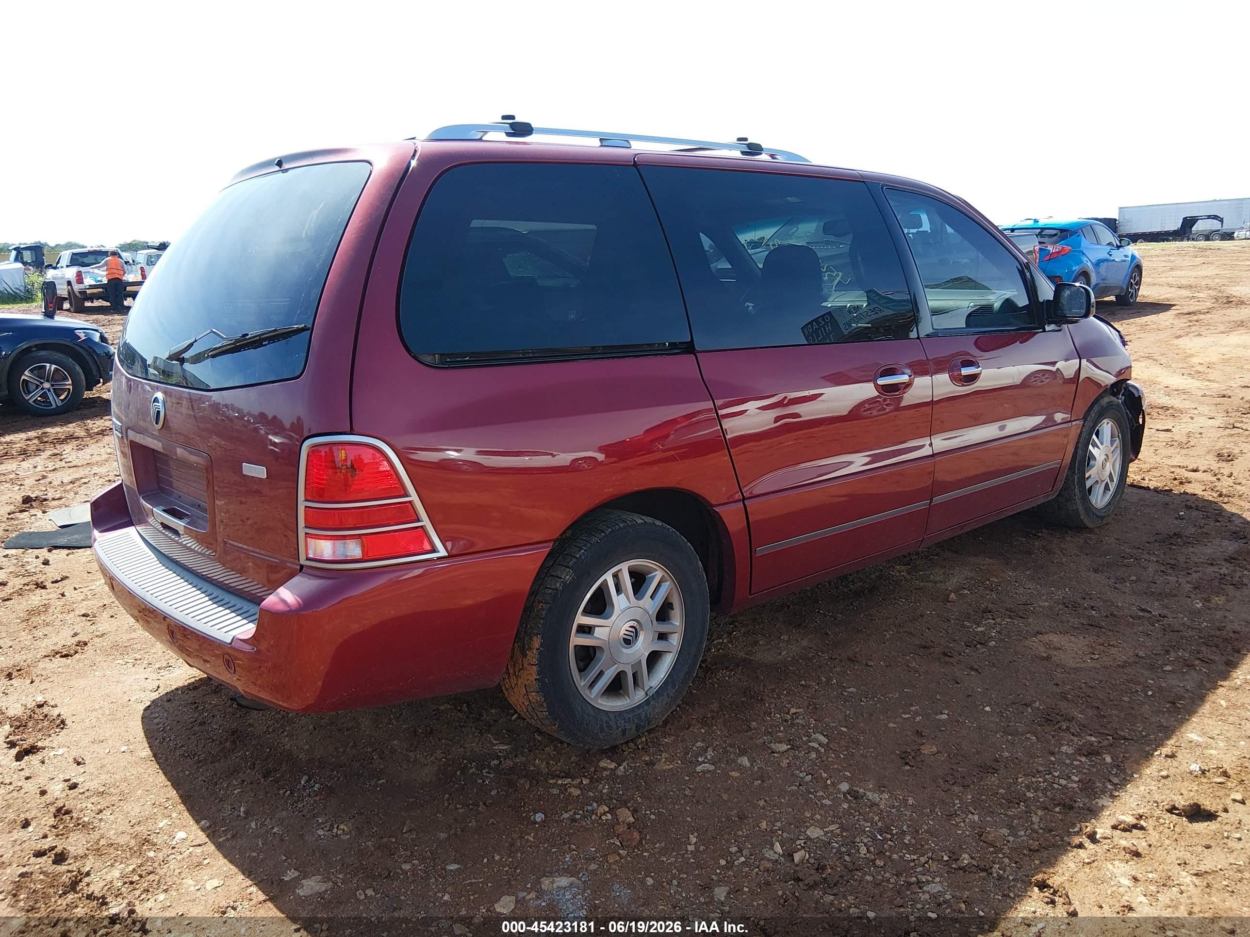 2004 Mercury Monterey   Red vin: 2MRDA20264BJ11956