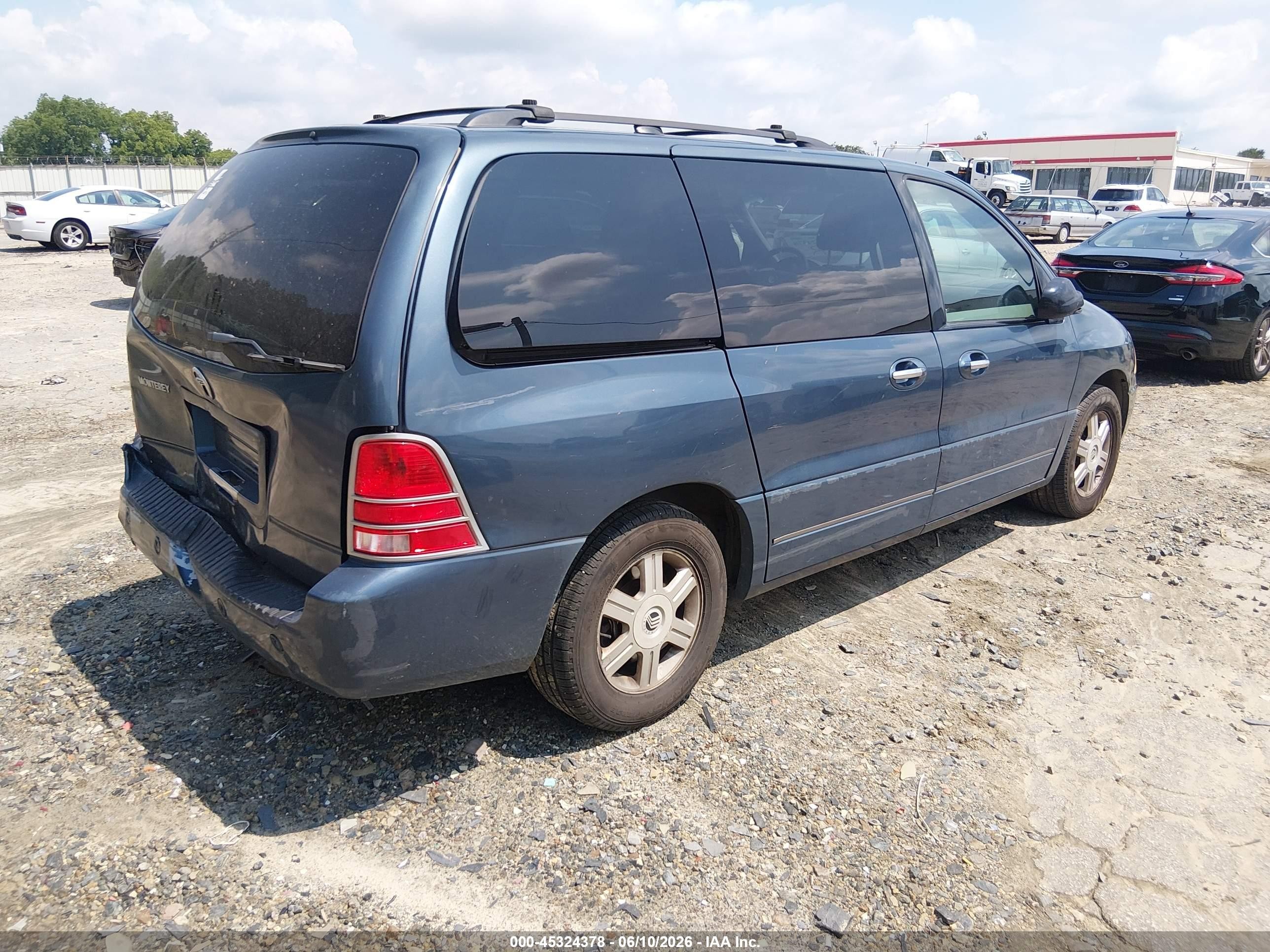 2004 Mercury Monterey   Blue vin: 2MRDA20284BJ12431
