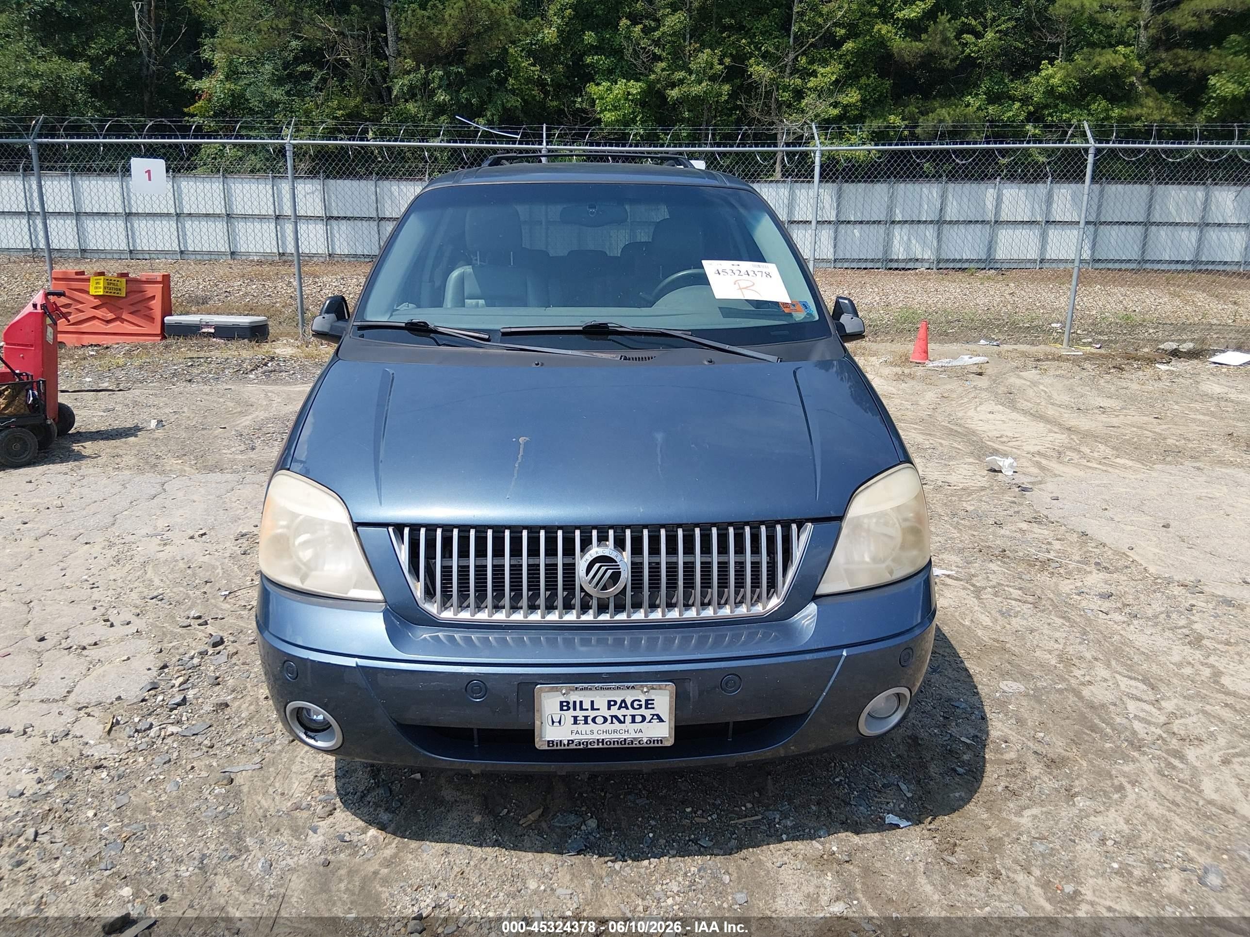 2004 Mercury Monterey   Blue vin: 2MRDA20284BJ12431