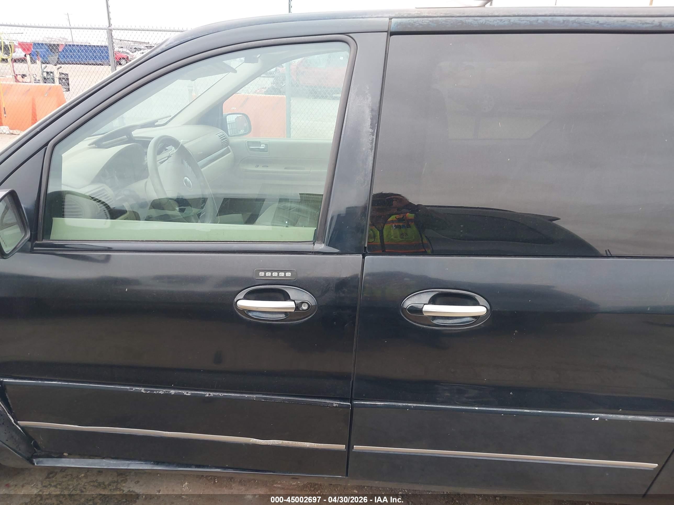2004 Mercury Monterey   Black vin: 2MRDA20284BJ17726