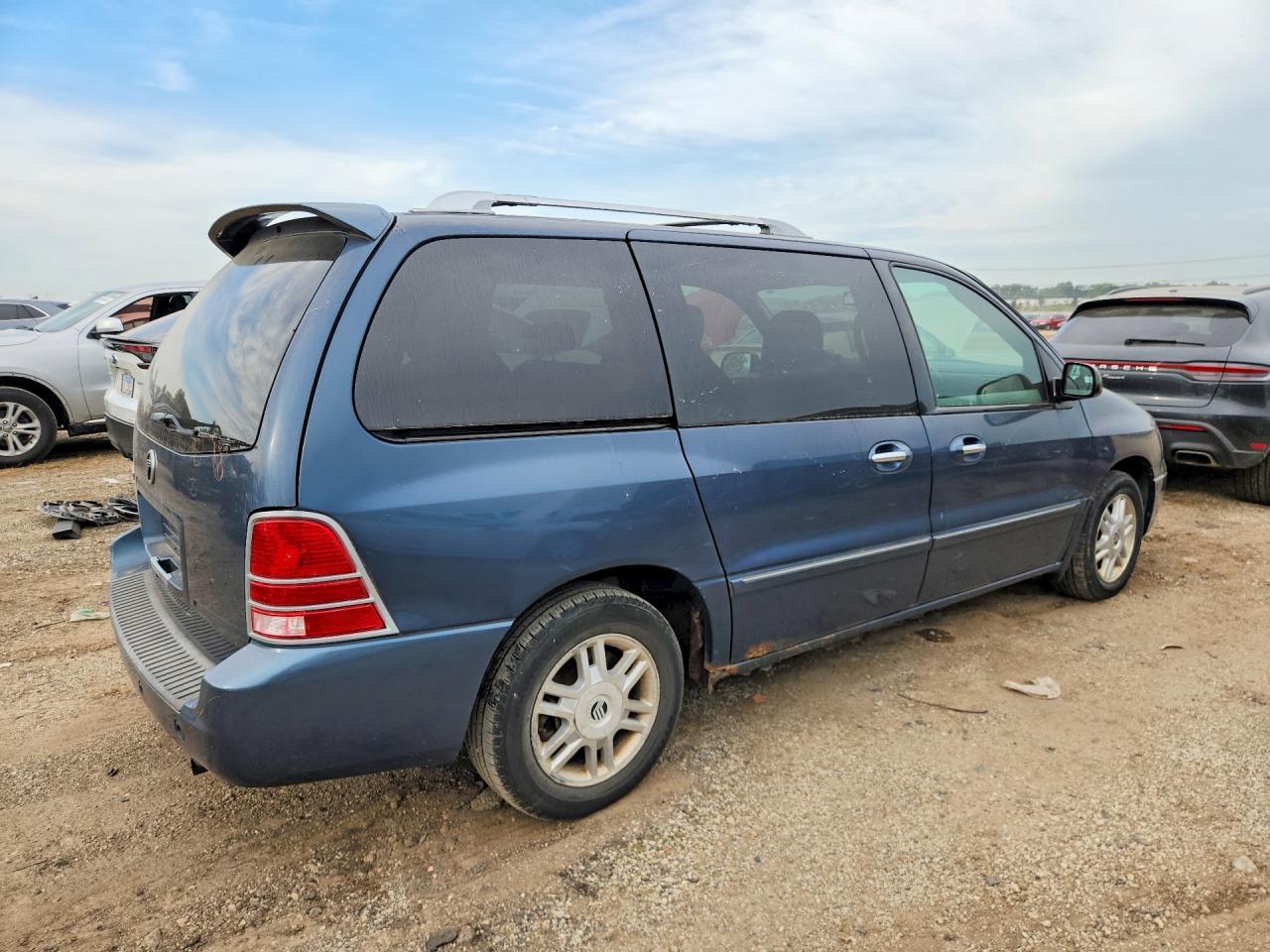2006 Mercury Monterey Luxury Blue vin: 2MRDA22276BJ00397