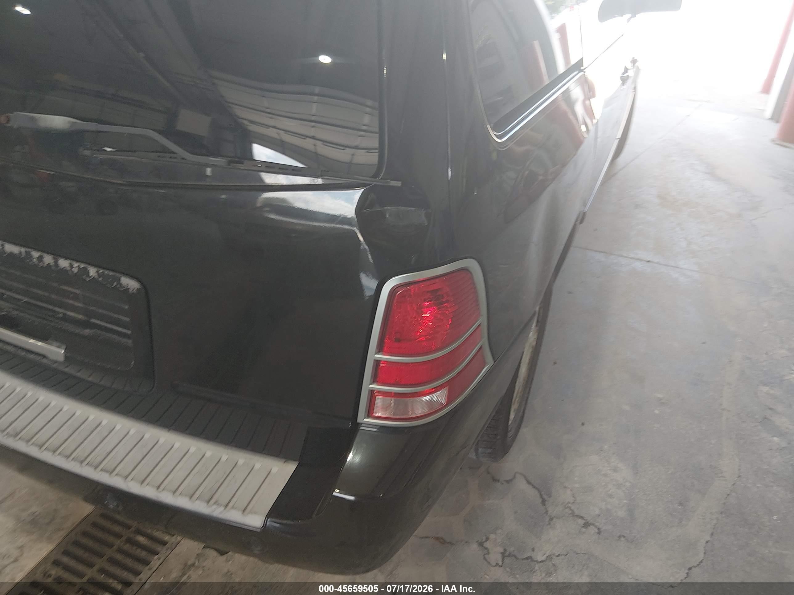 2004 Mercury Monterey   Black vin: 2MRZA20204BJ02403