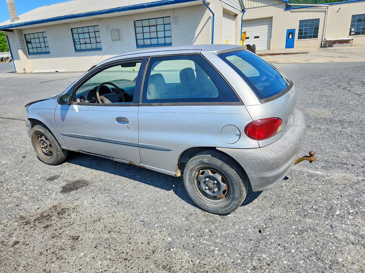 2001 Suzuki Swift Base Silver vin: 2S2AB21H216601018