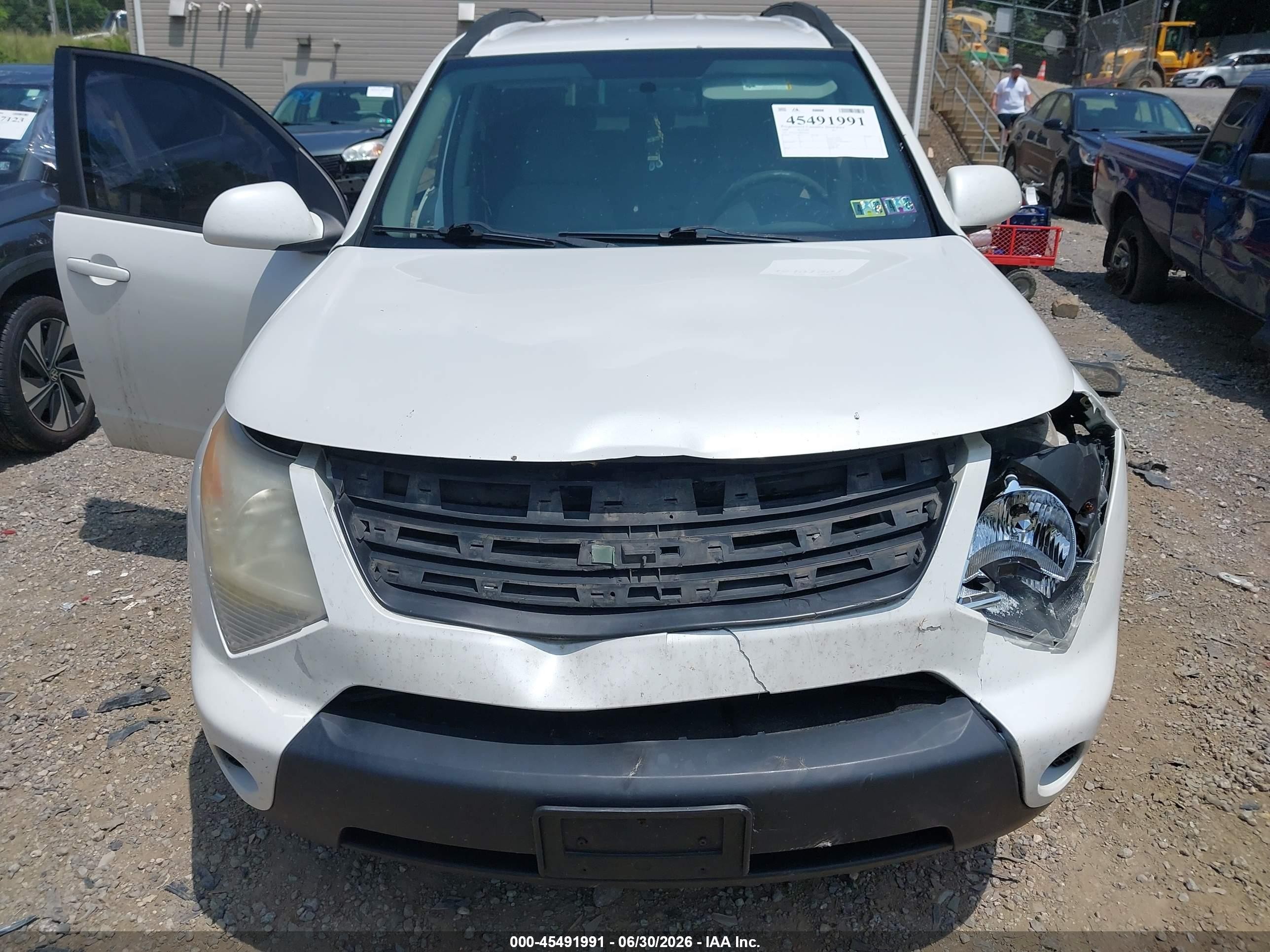 2008 Suzuki Xl7 Base 5 Passenger (a5)/premium White vin: 2S3DA117086105254