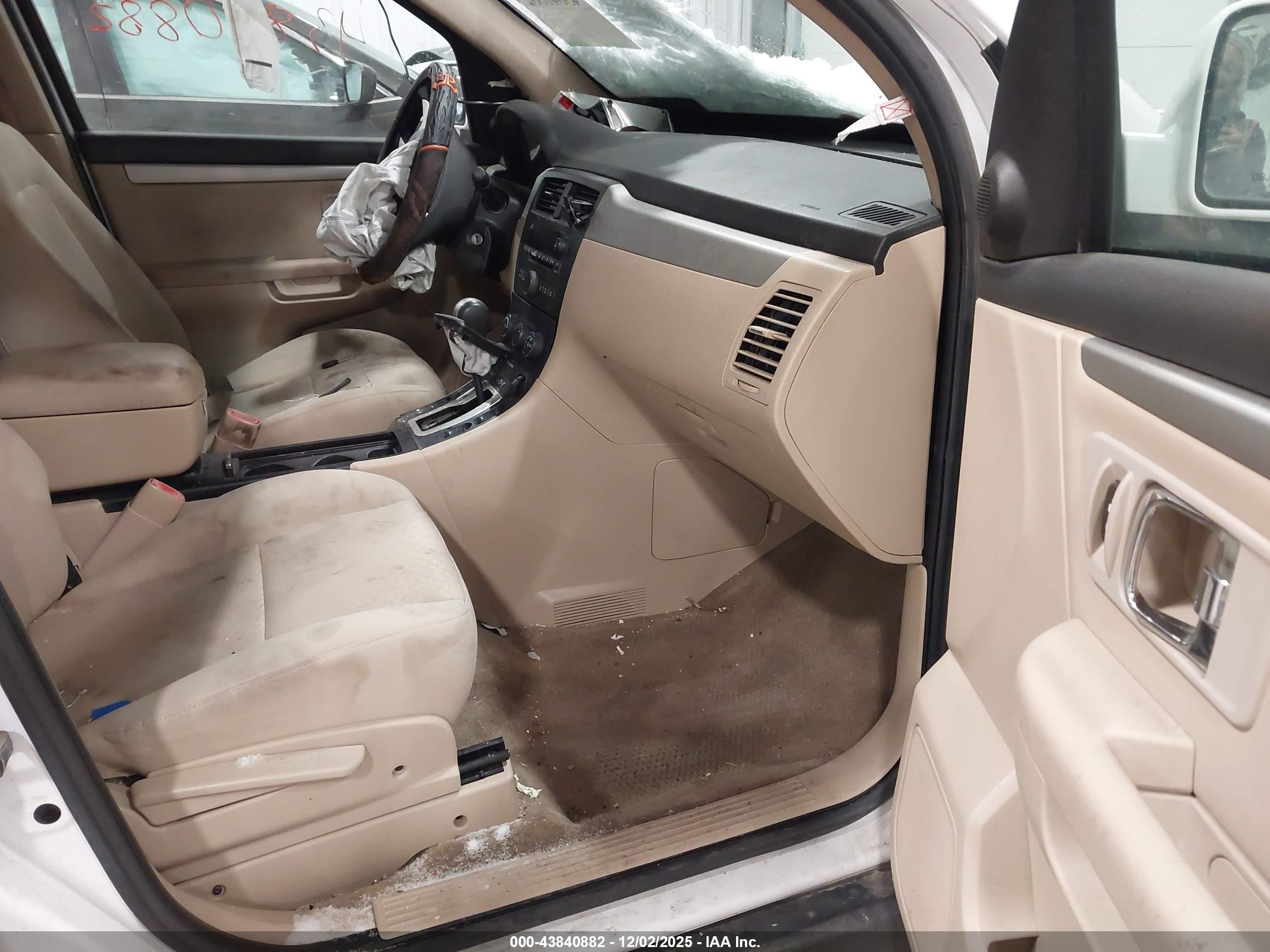 2007 Suzuki Xl7   White vin: 2S3DA217176104179