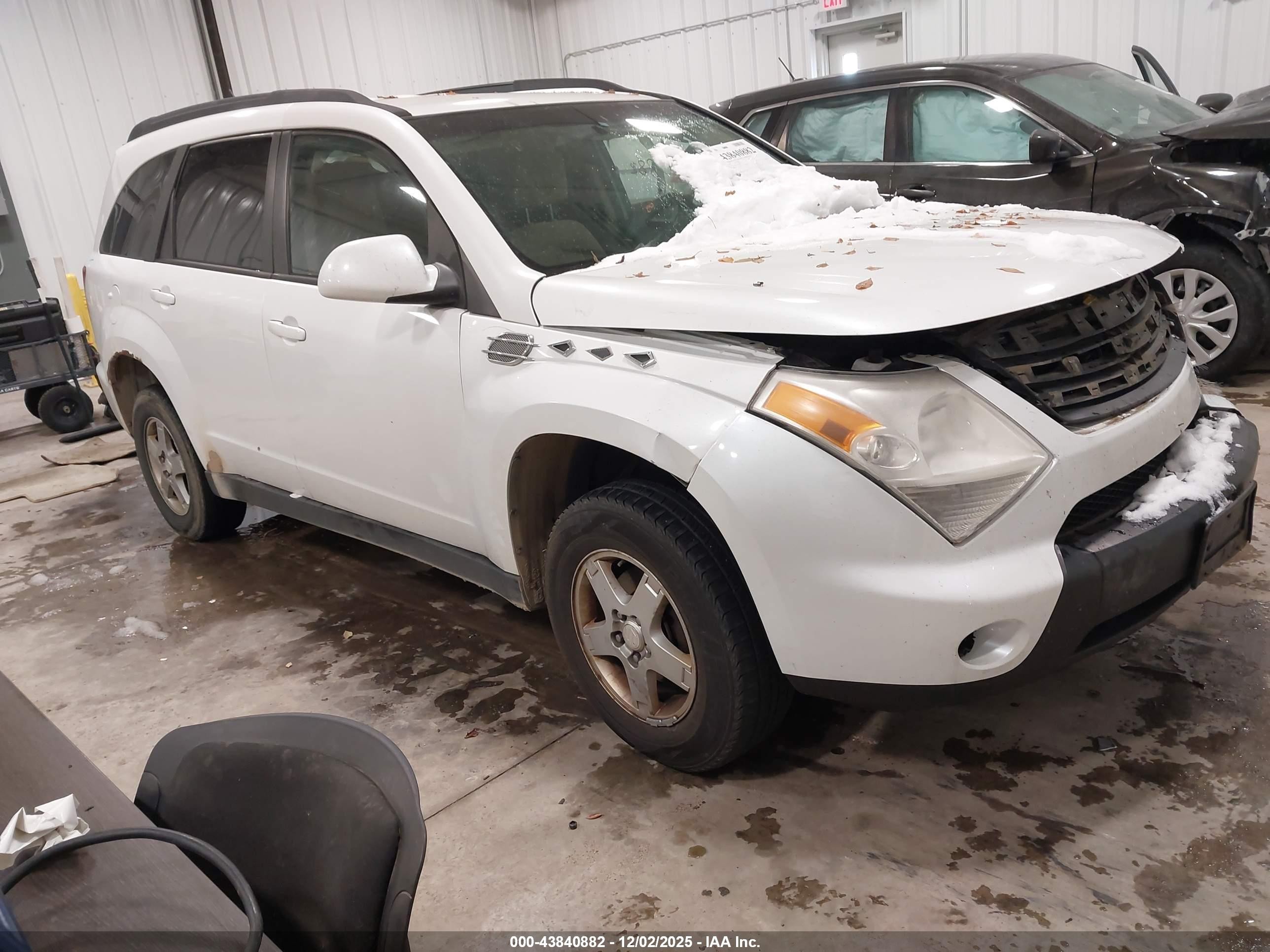 2007 Suzuki Xl7   White vin: 2S3DA217176104179
