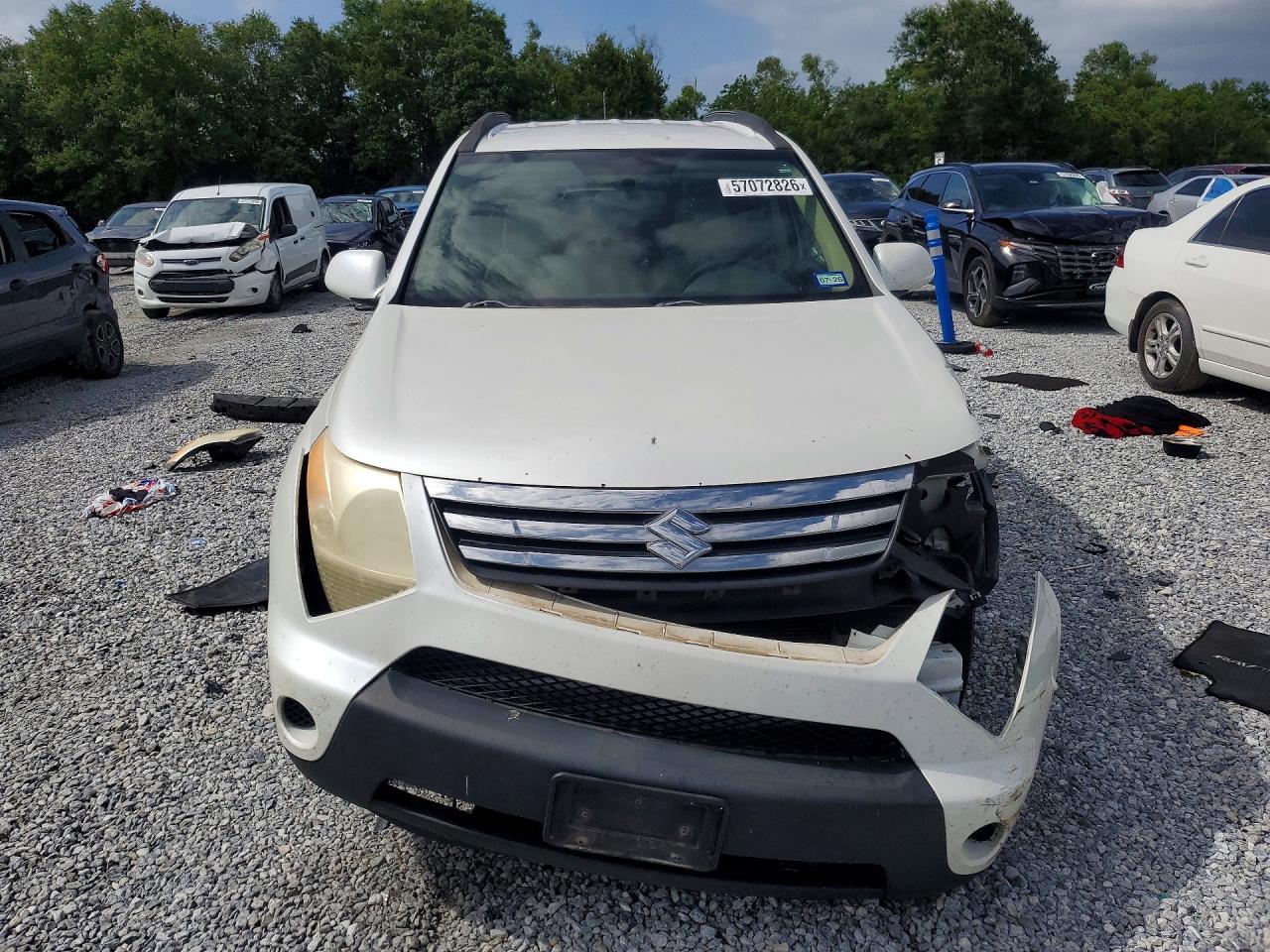 2007 Suzuki Xl7 White vin: 2S3DB117376109262