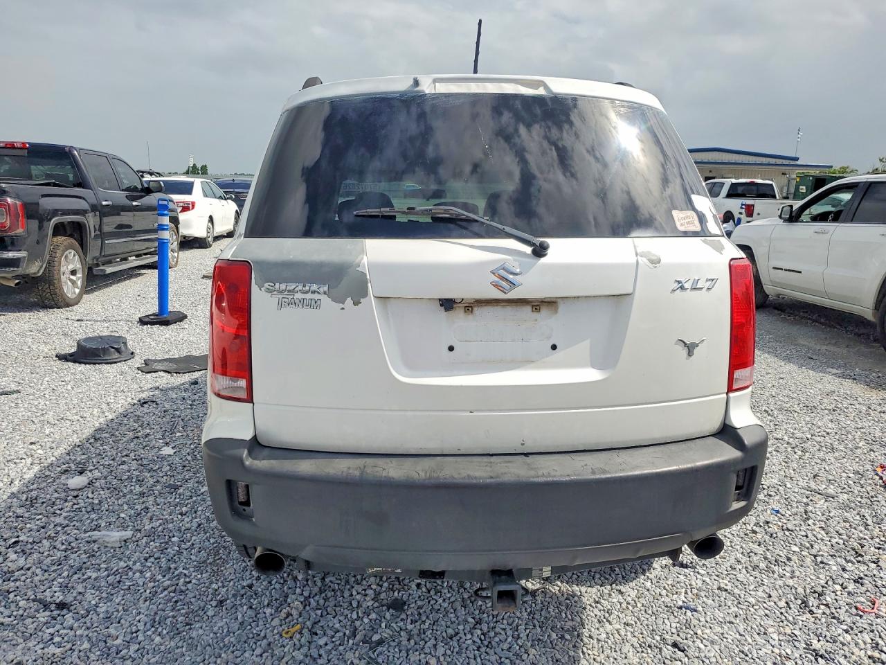 2007 Suzuki Xl7 White vin: 2S3DB117376109262