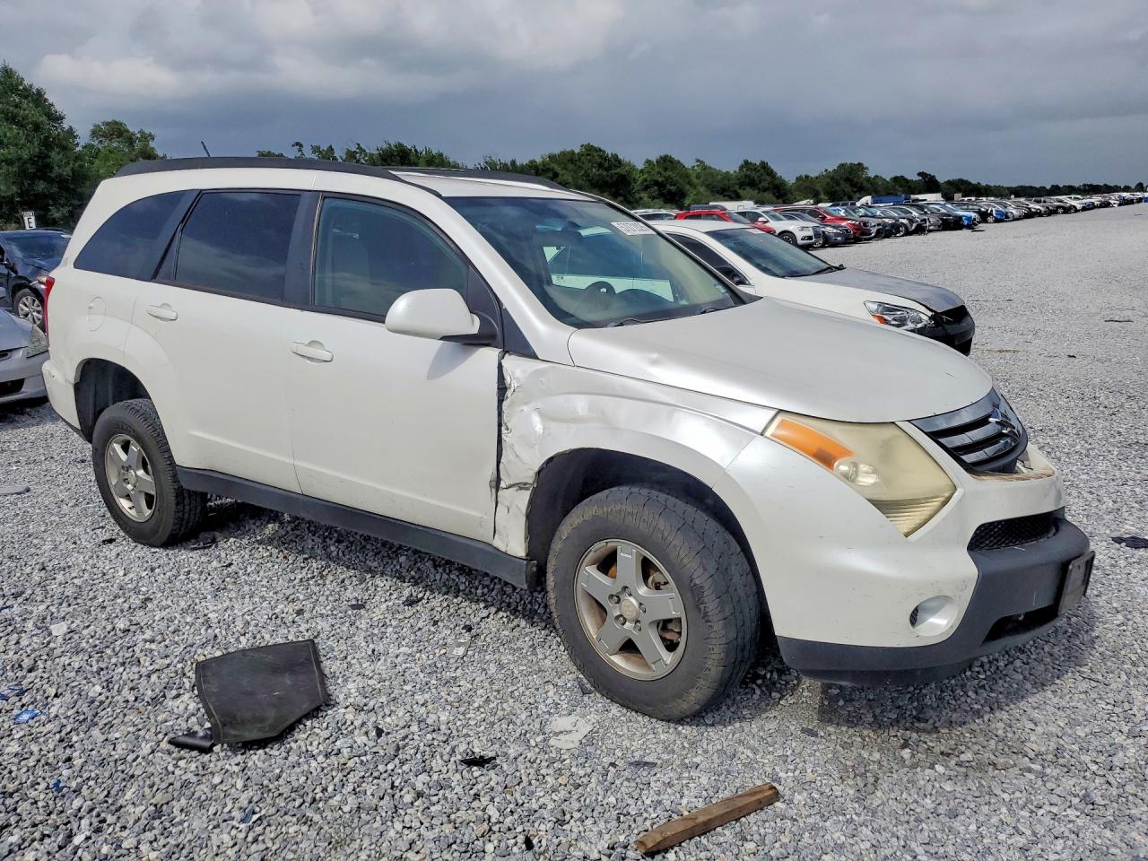 2007 Suzuki Xl7 White vin: 2S3DB117376109262
