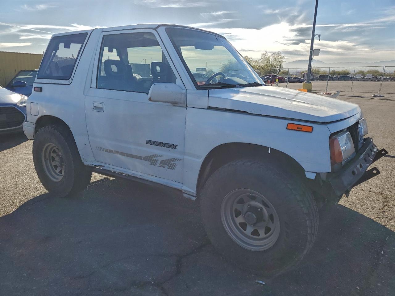 1995 Suzuki Sidekick Jx White vin: 2S3TA02C5S6406031