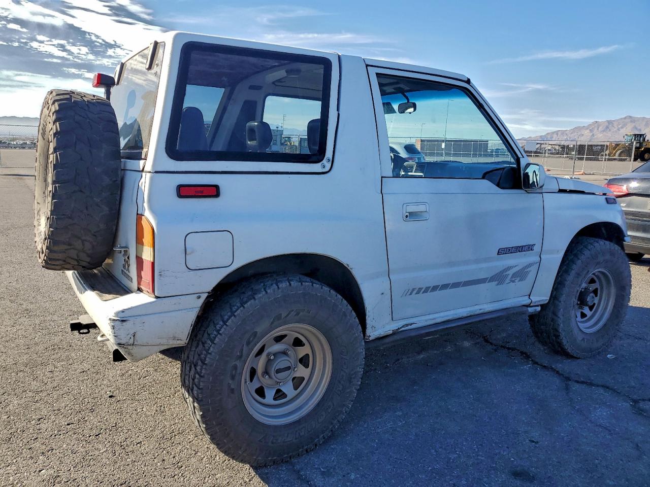 1995 Suzuki Sidekick Jx White vin: 2S3TA02C5S6406031