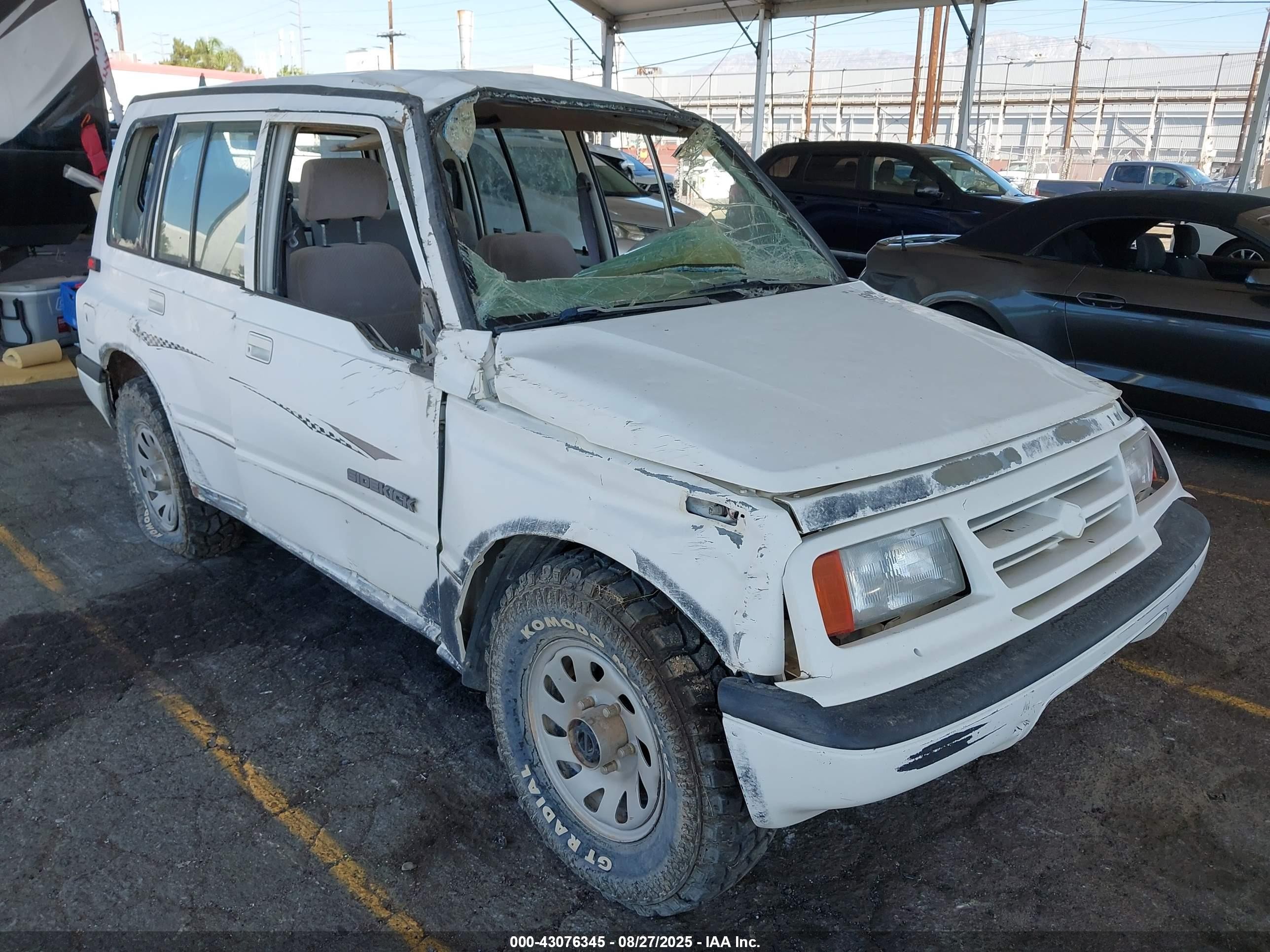 1998 Suzuki Sidekick Jx White vin: 2S3TD03V2W6405982
