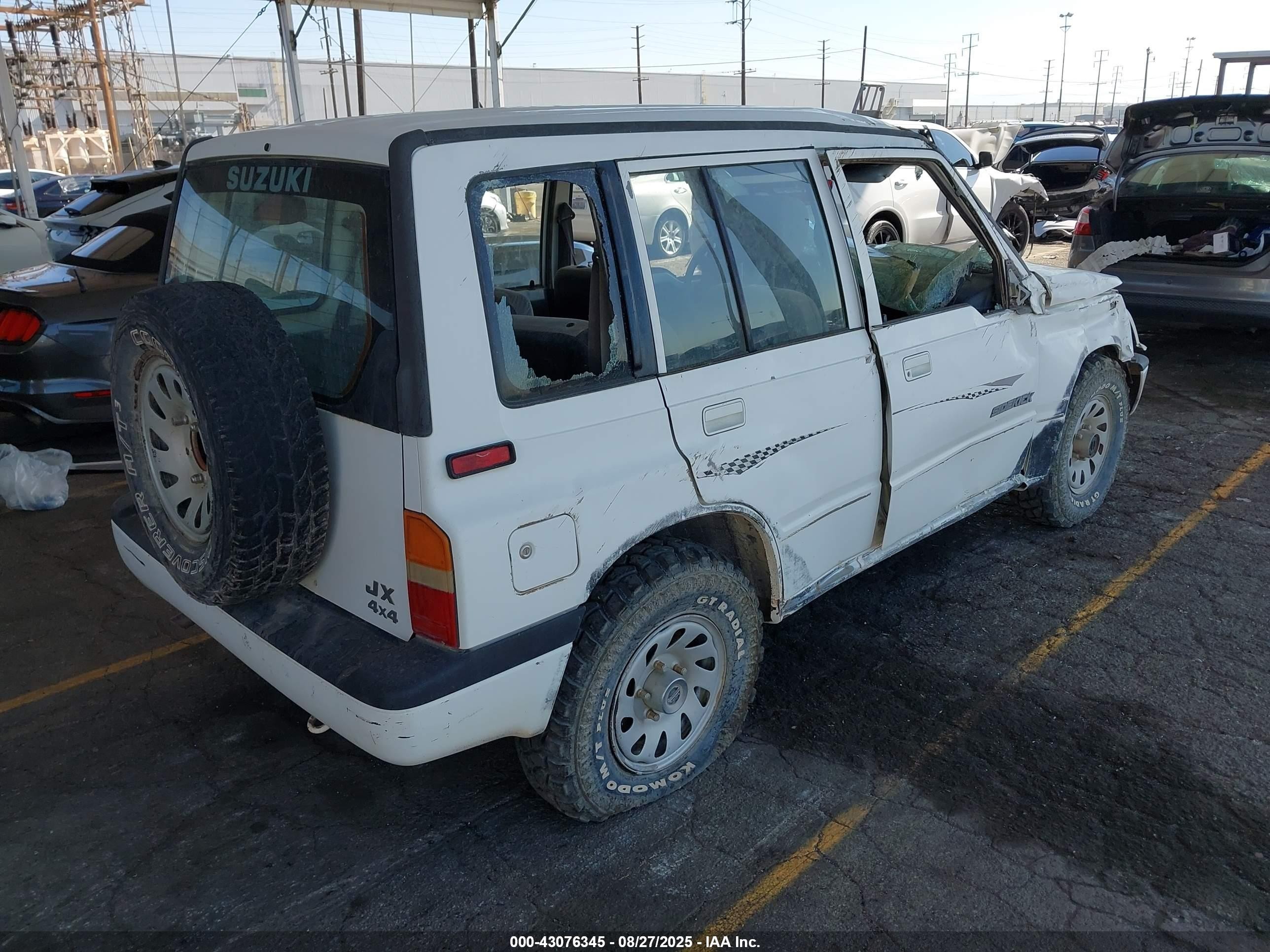 1998 Suzuki Sidekick Jx White vin: 2S3TD03V2W6405982