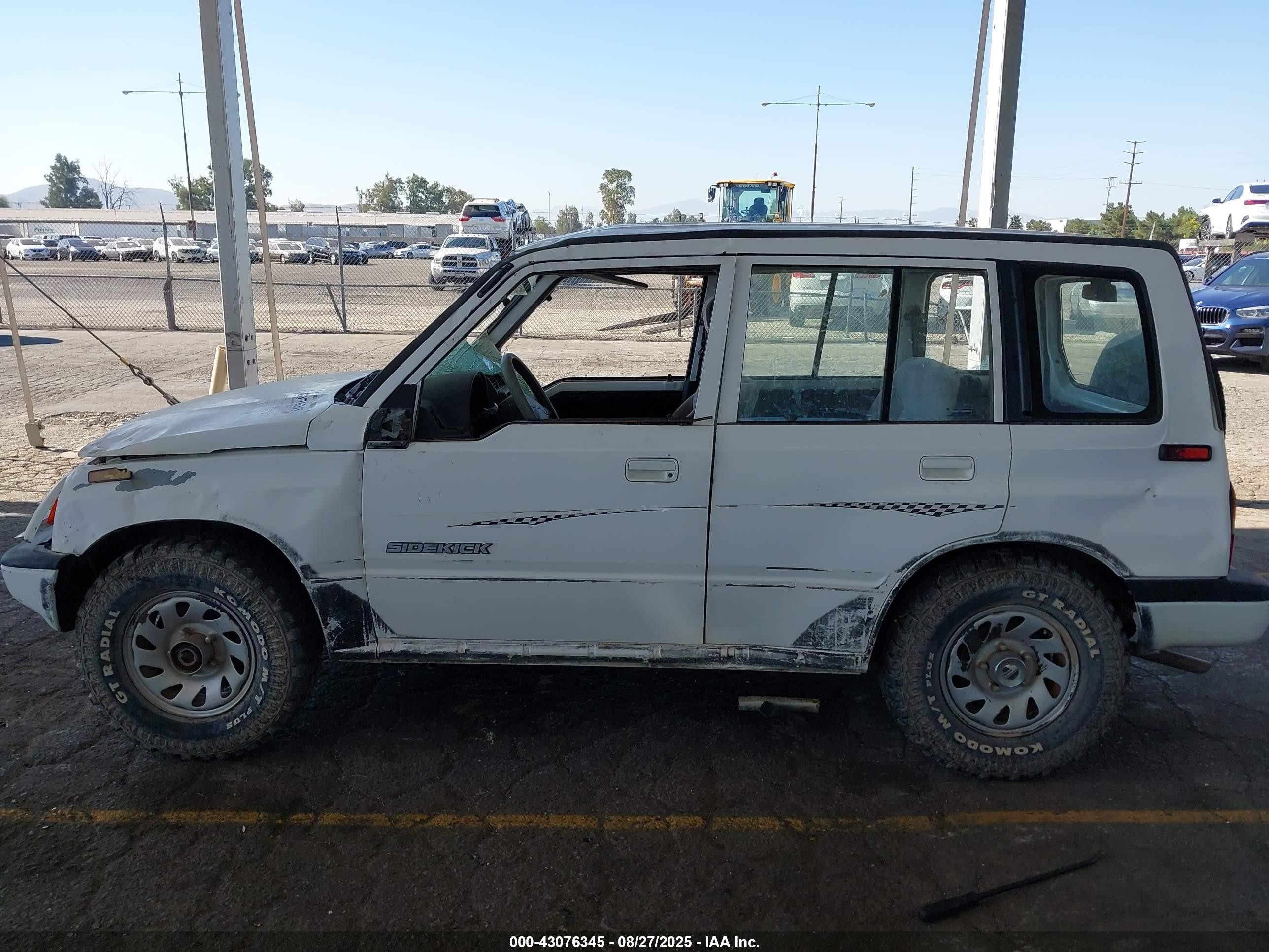 1998 Suzuki Sidekick Jx White vin: 2S3TD03V2W6405982