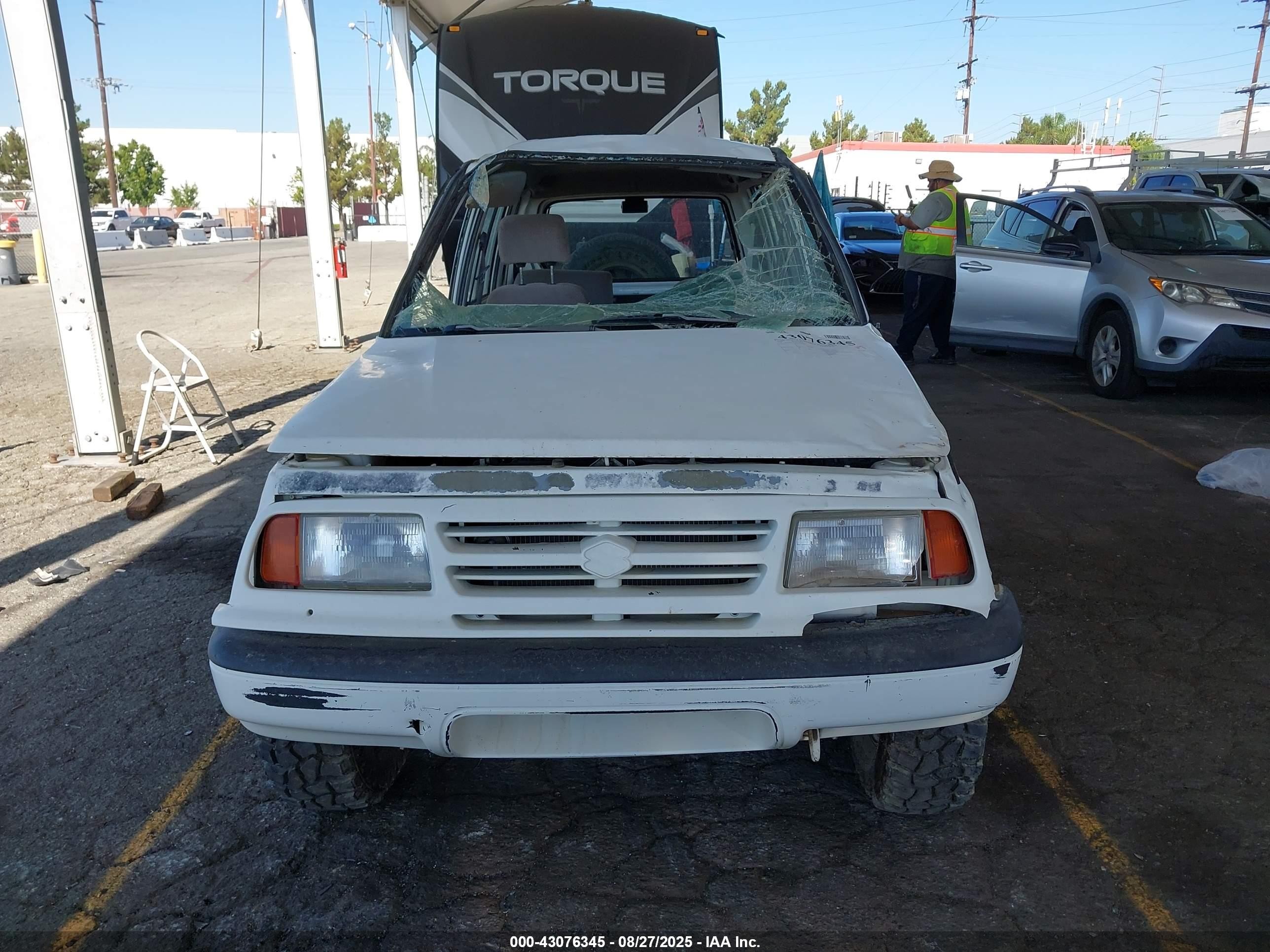1998 Suzuki Sidekick Jx White vin: 2S3TD03V2W6405982