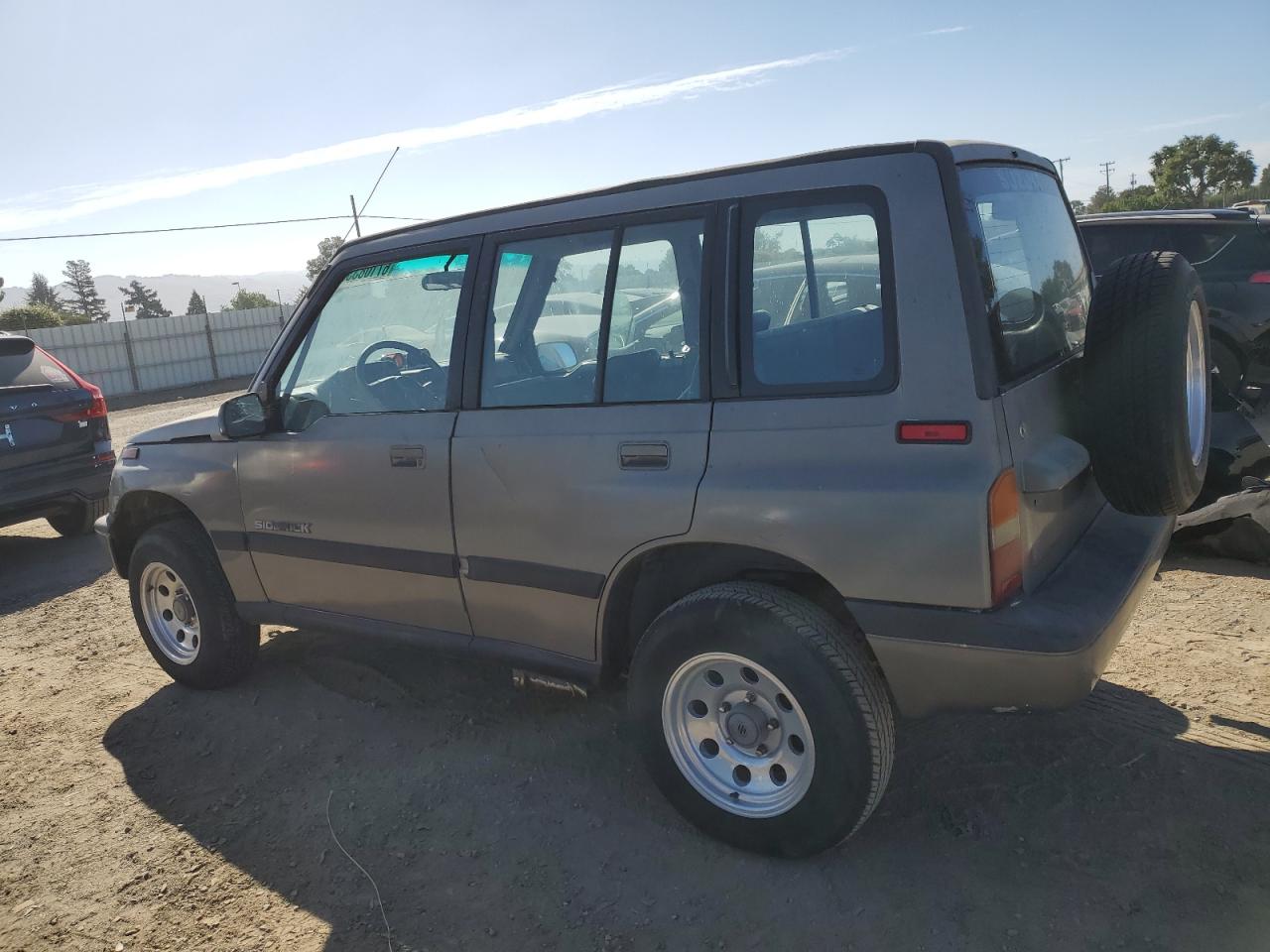 1995 Suzuki Sidekick Js   Silver vin: 2S3TE02V1S6406369