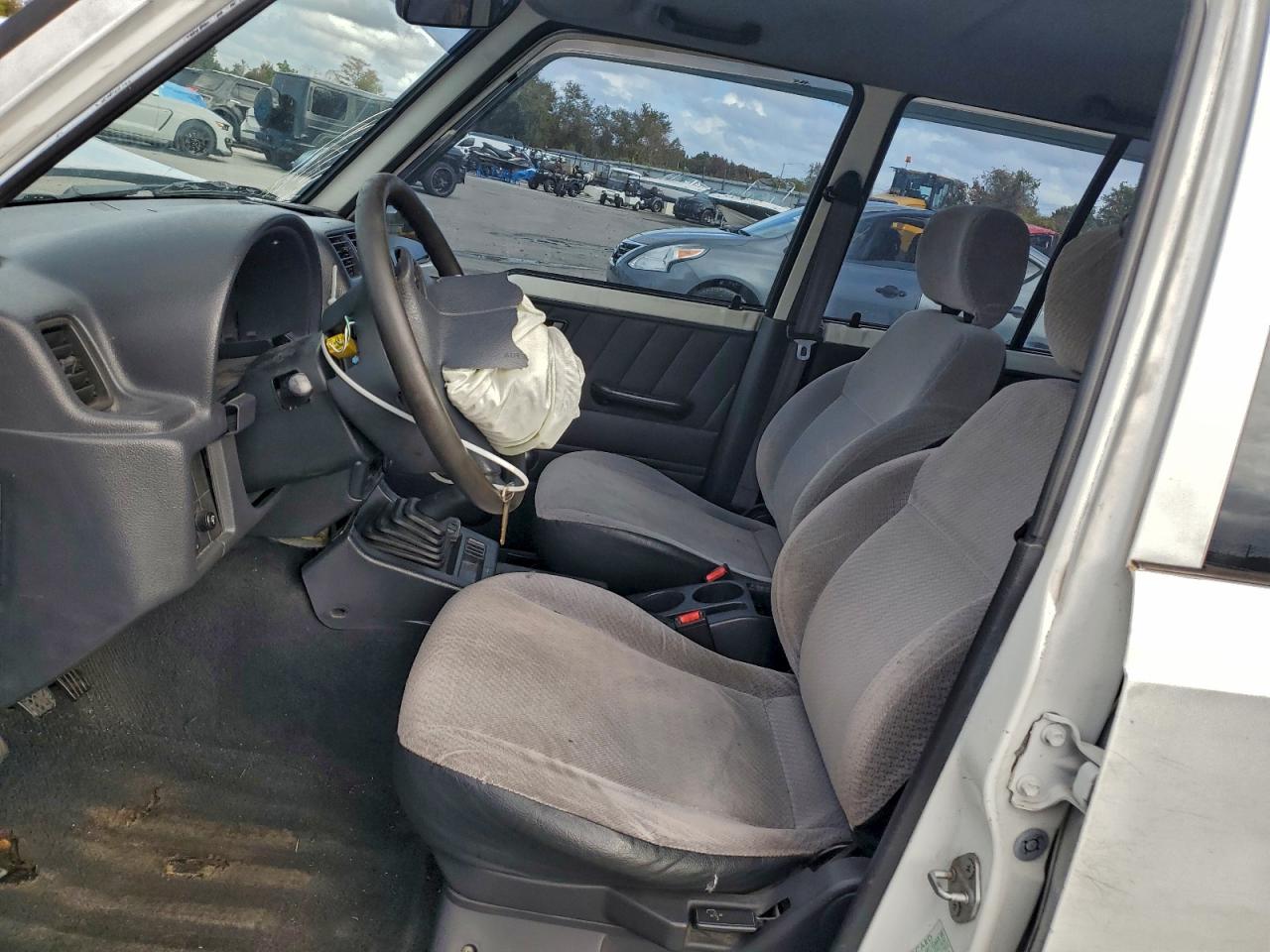 1998 Suzuki Sidekick Js White vin: 2S3TE02V6W6401724