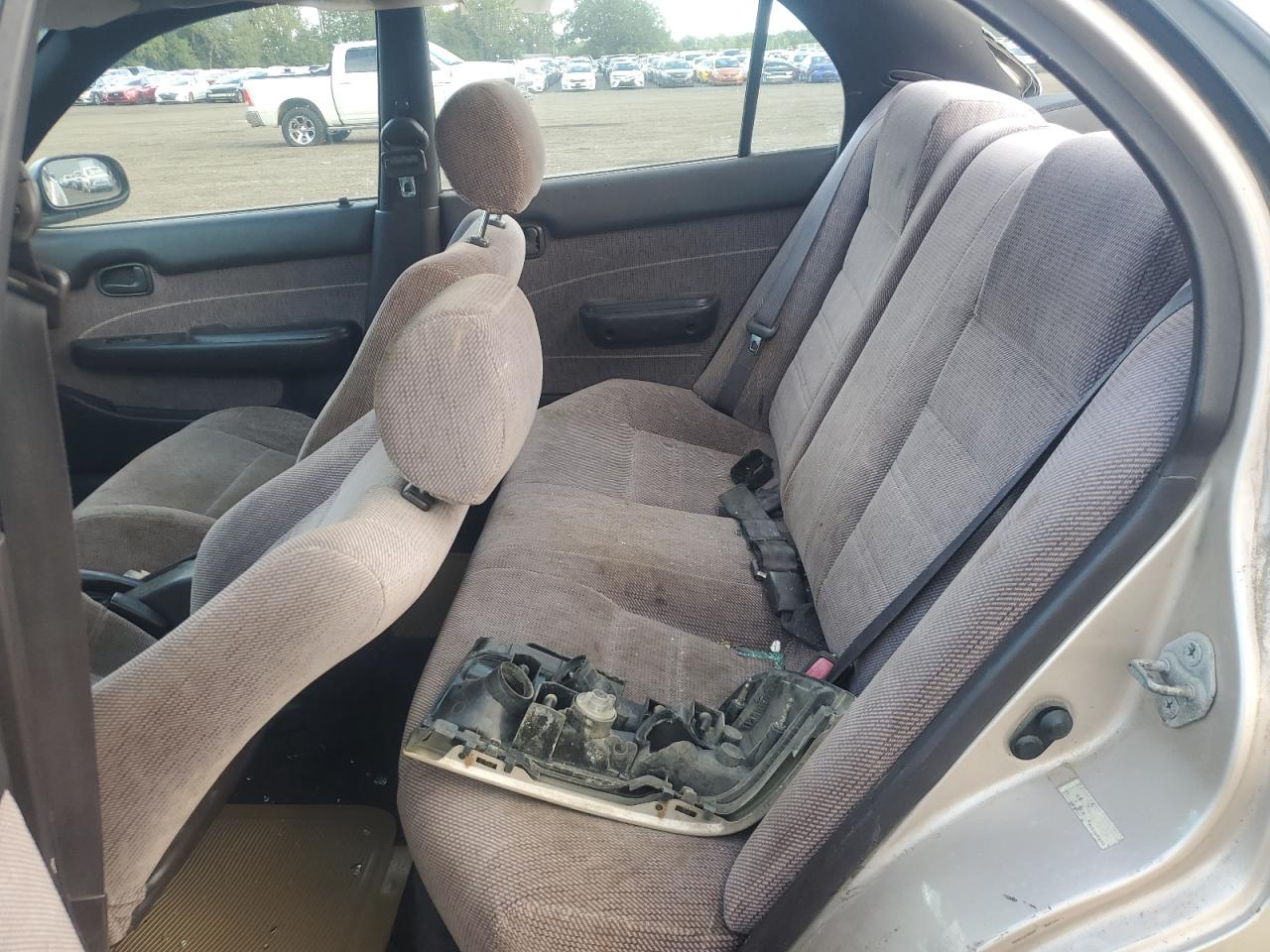 1995 Toyota Corolla Le Tan vin: 2T1AE09B8SC110720