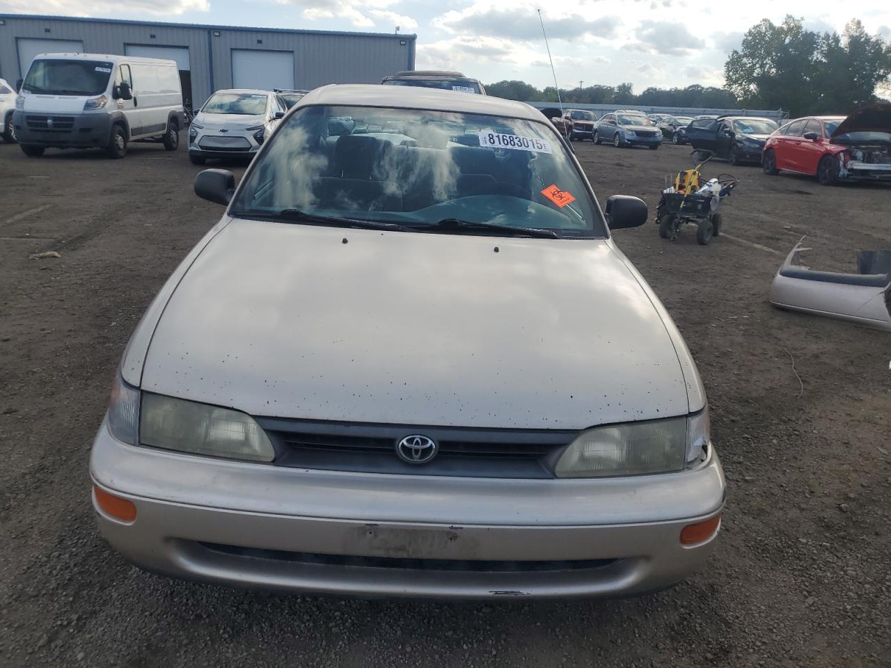 1995 Toyota Corolla Le Tan vin: 2T1AE09B8SC110720