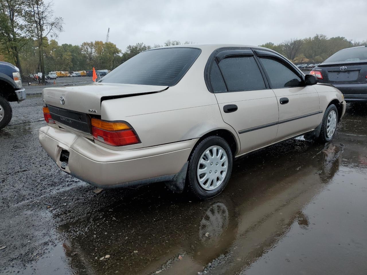 1995 Toyota Corolla Le Tan vin: 2T1AE09B8SC132815