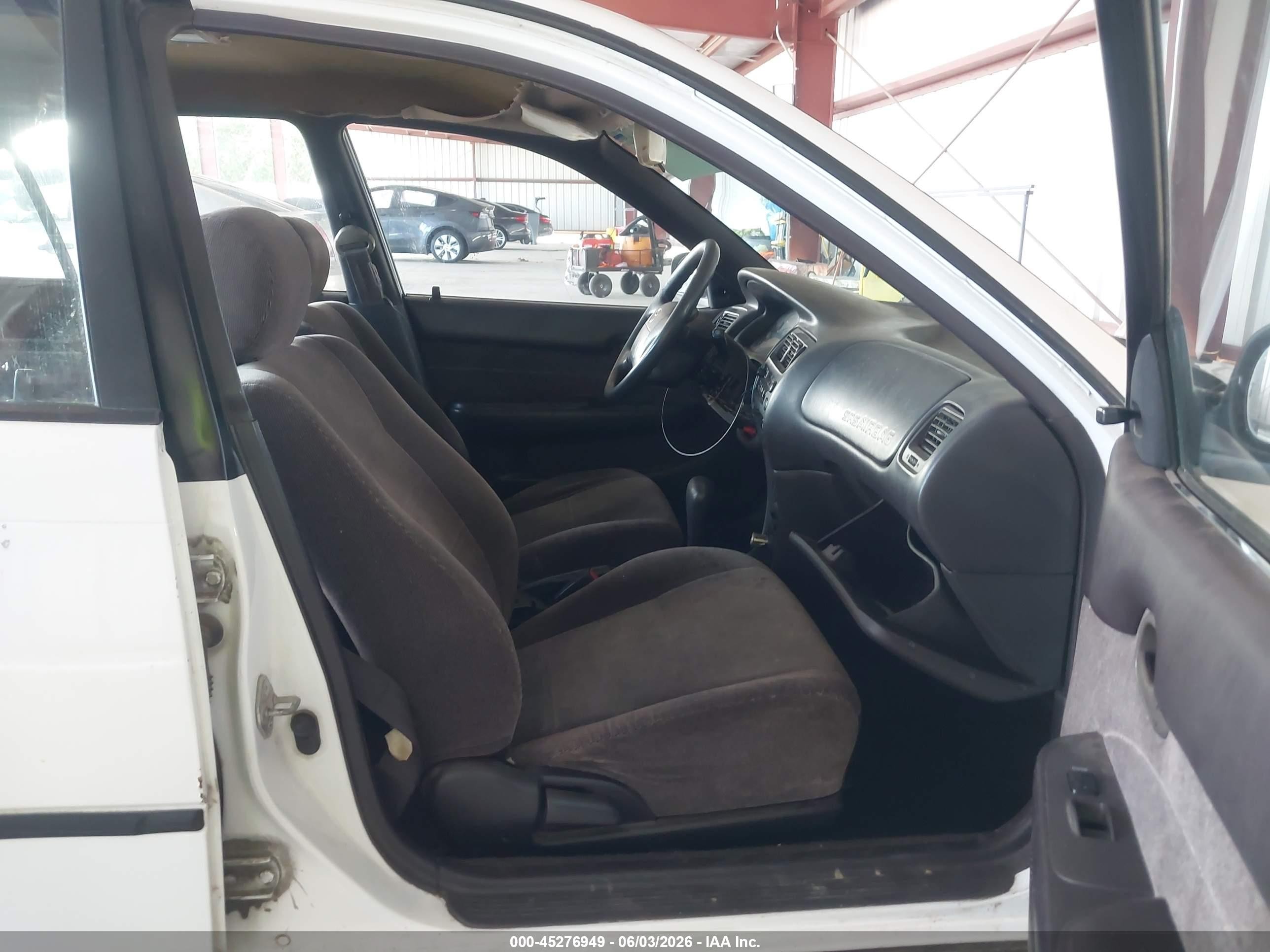 1994 Toyota Corolla Le/dx White vin: 2T1AE09B9RC058024