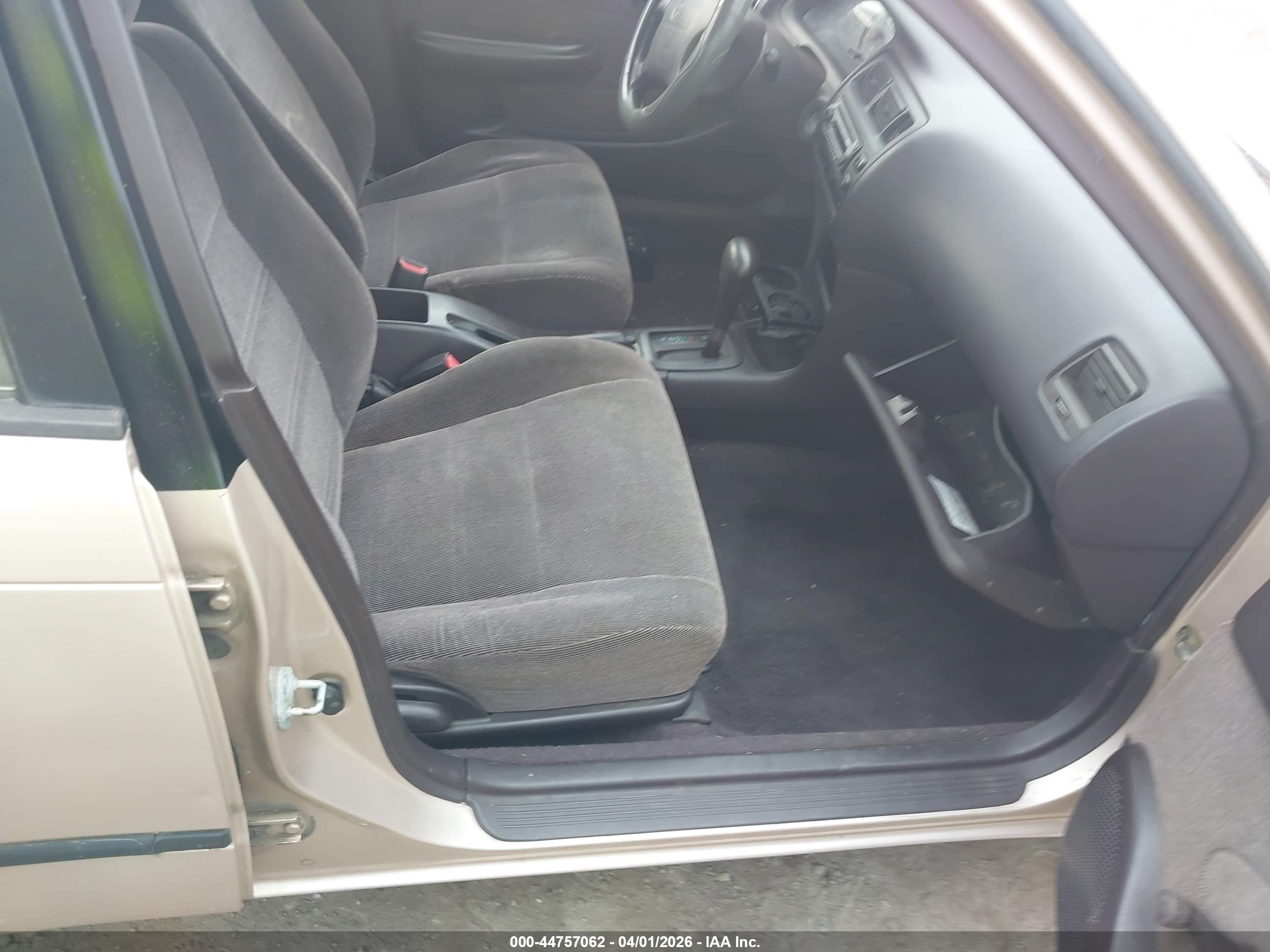 1993 Toyota Corolla Le/dx Желто-коричневый vin: 2T1AE09E0PC016705