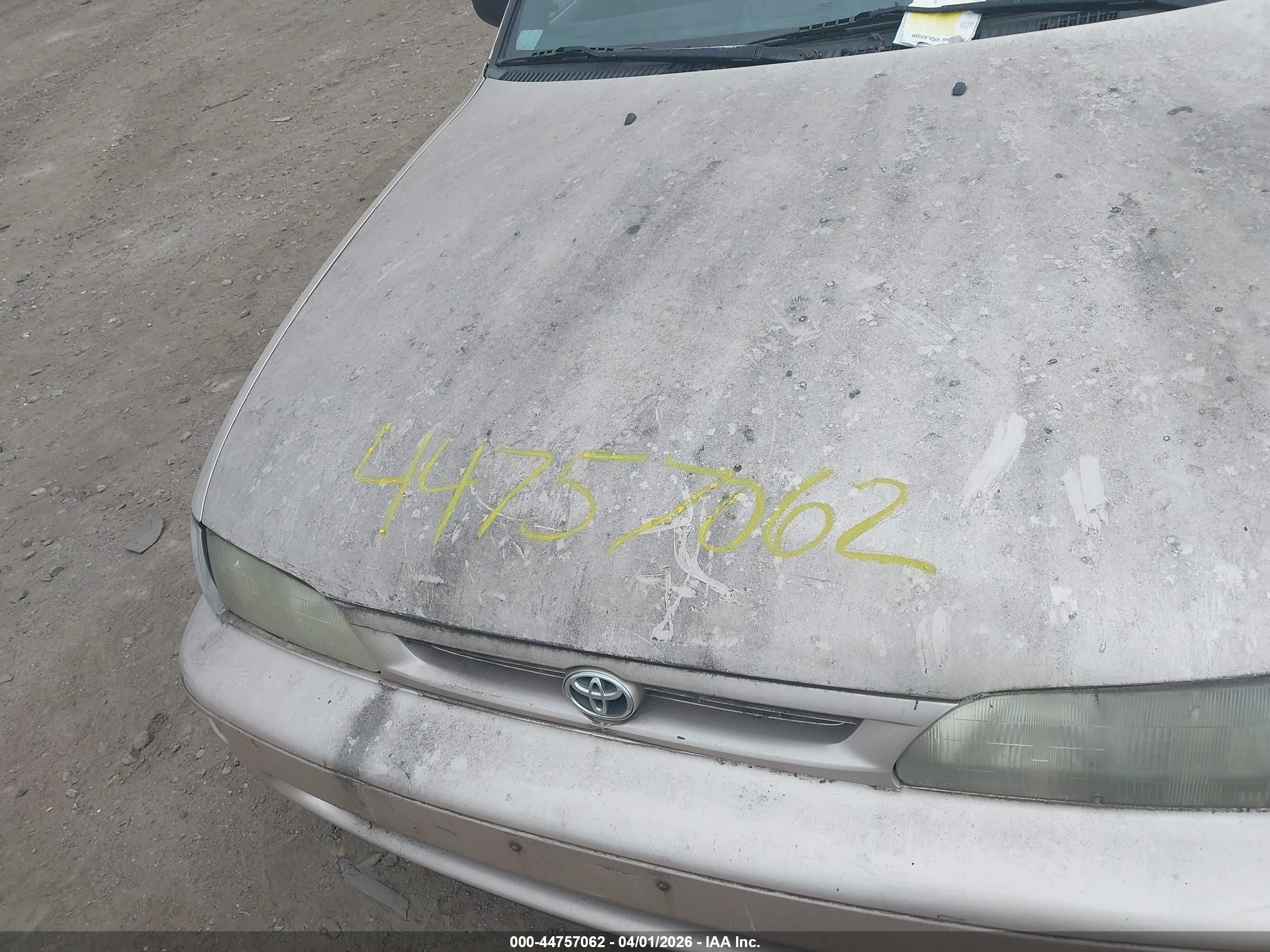 1993 Toyota Corolla Le/dx Желто-коричневый vin: 2T1AE09E0PC016705