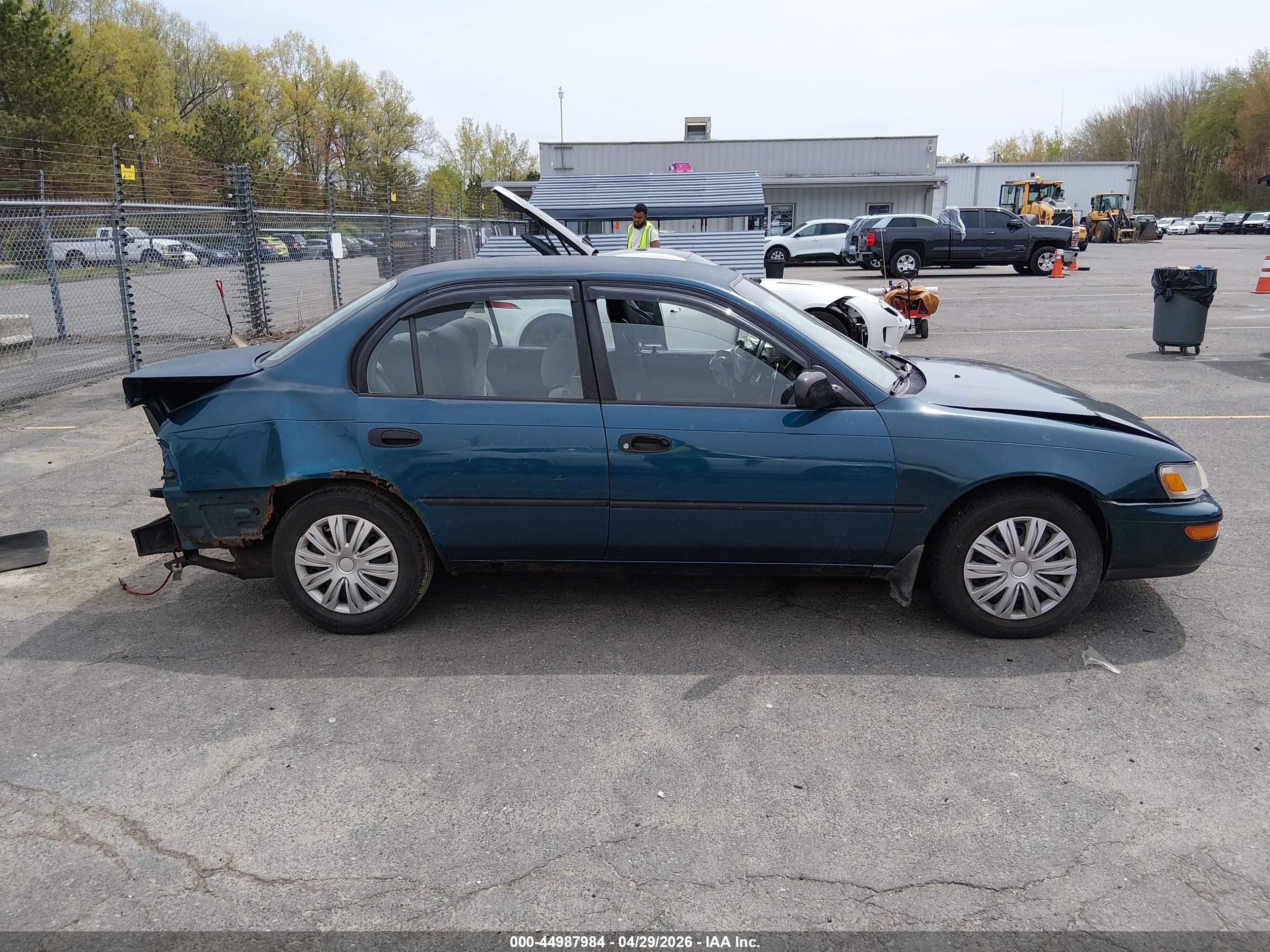 1993 Toyota Corolla Le/dx Зеленый vin: 2T1AE09E1PC038230