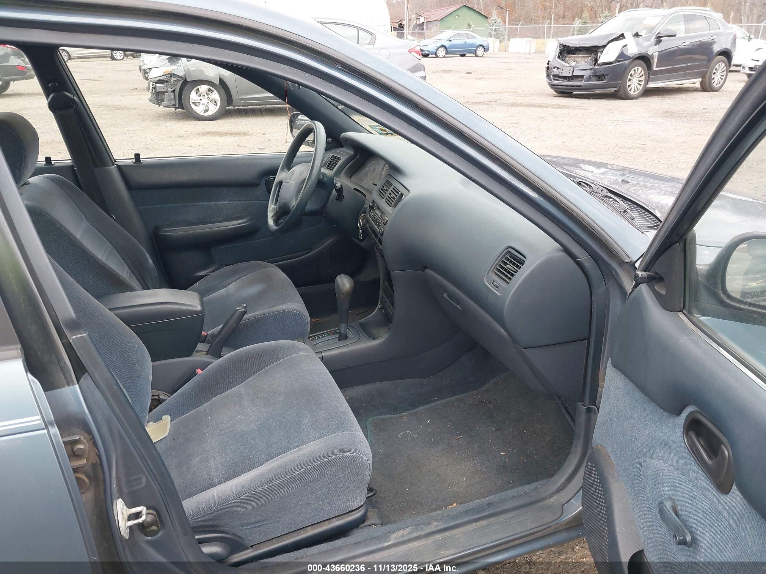 1993 Toyota Corolla Le/dx Blue vin: 2T1AE09E3PC010199